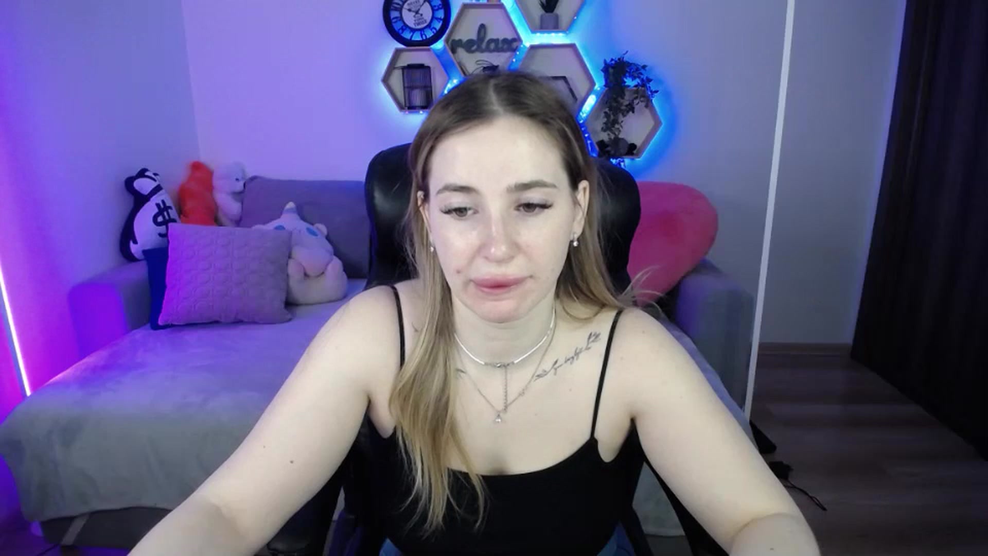 Gallery image thumbnail from SabrinaViolet's myfreecams stream on, 03/23/2026, 09:51 image 3 of 20