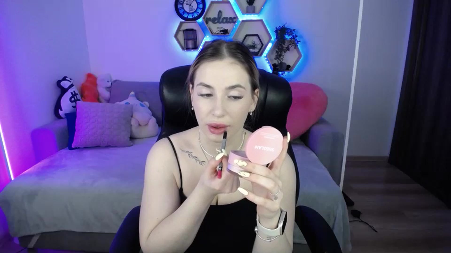 Gallery image thumbnail from SabrinaViolet's myfreecams stream on, 03/23/2026, 09:51 image 18 of 20