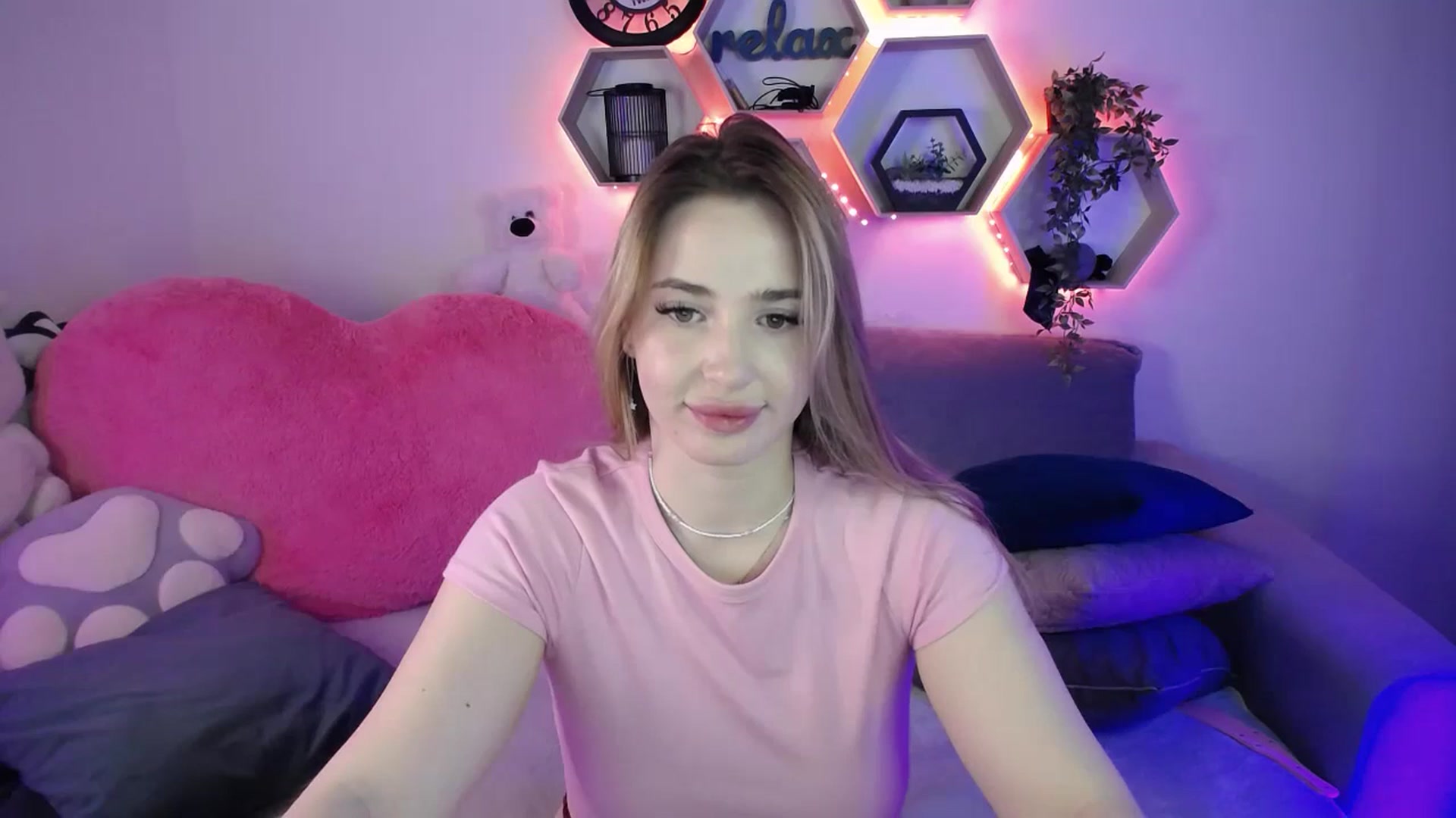 Gallery image thumbnail from SabrinaViolet's myfreecams stream on, 04/04/2026, 12:06 image 9 of 20