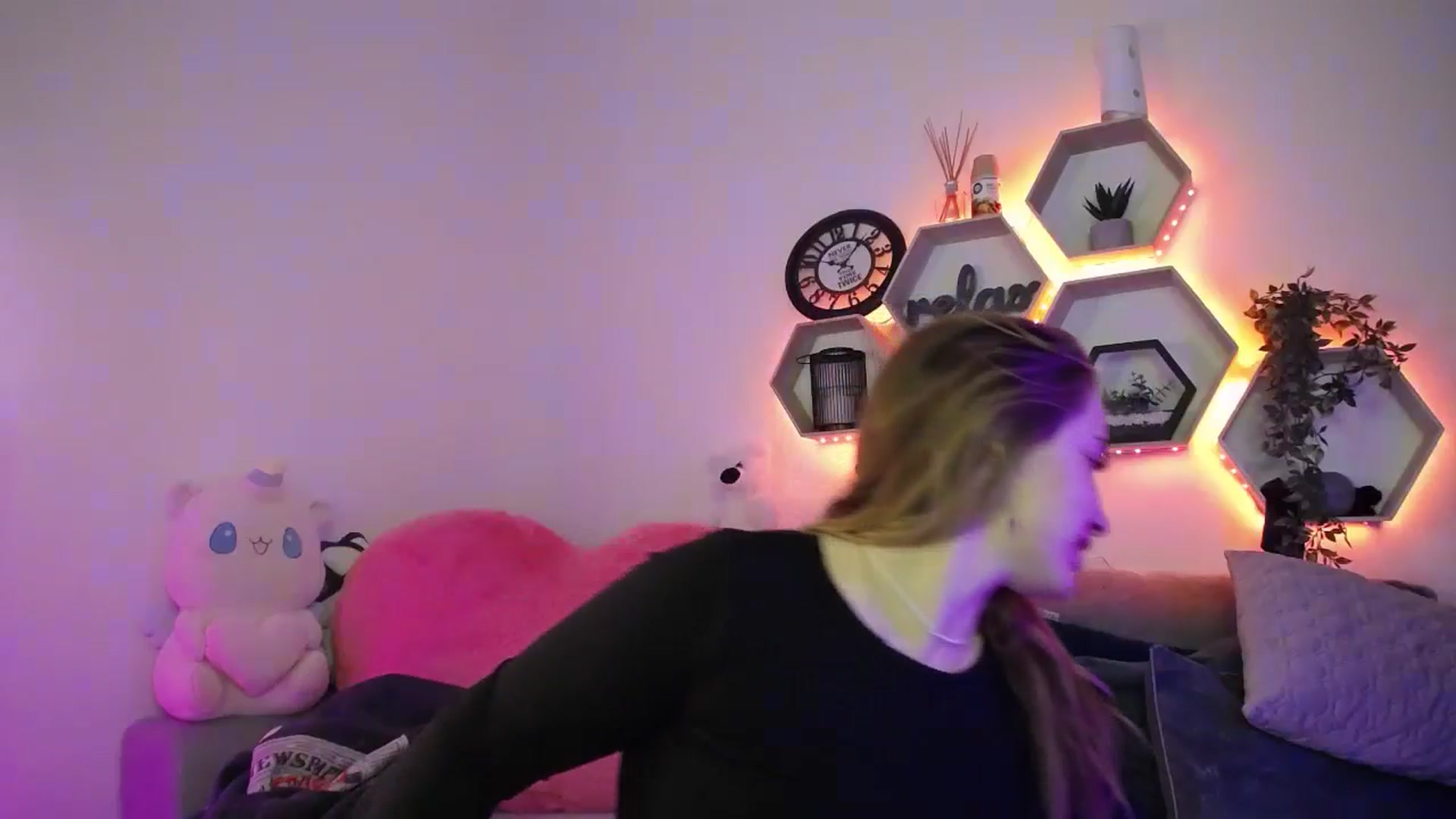 Gallery image thumbnail from SabrinaViolet's myfreecams stream on, 04/11/2026, 09:40 image 17 of 20