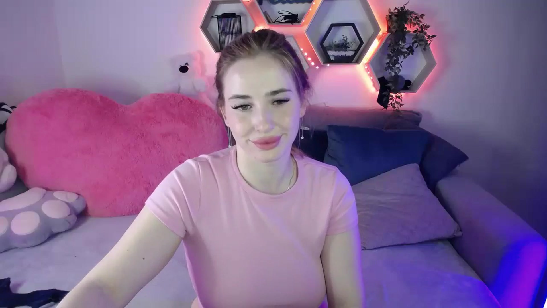 Gallery image thumbnail from SabrinaViolet's myfreecams stream on, 04/15/2026, 10:09 image 20 of 20