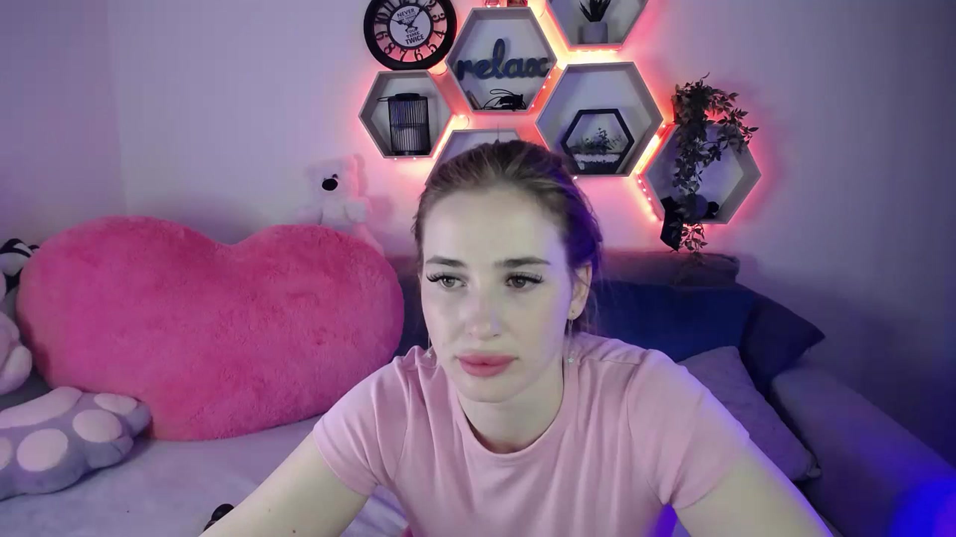 Gallery image thumbnail from SabrinaViolet's myfreecams stream on, 04/15/2026, 10:09 image 3 of 20