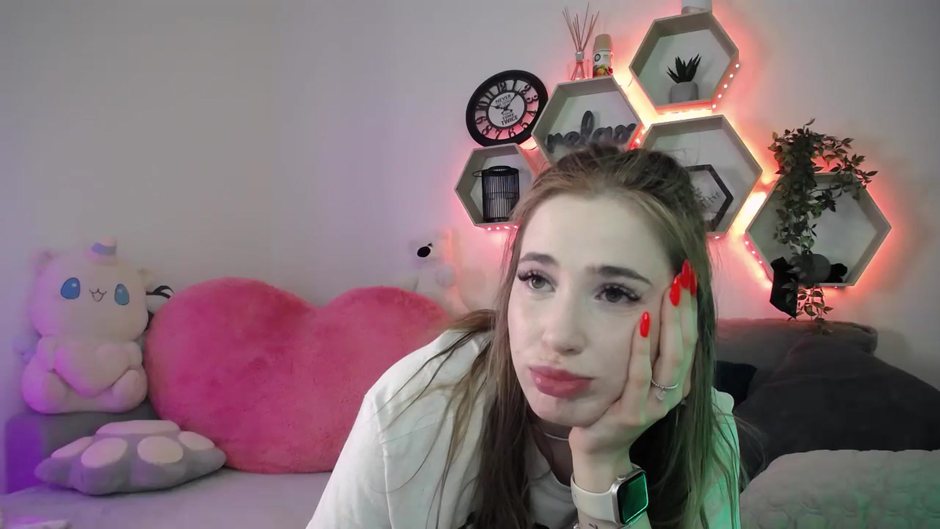 Gallery image thumbnail from SabrinaViolet's myfreecams stream on, 04/17/2026, 10:47 image 18 of 20