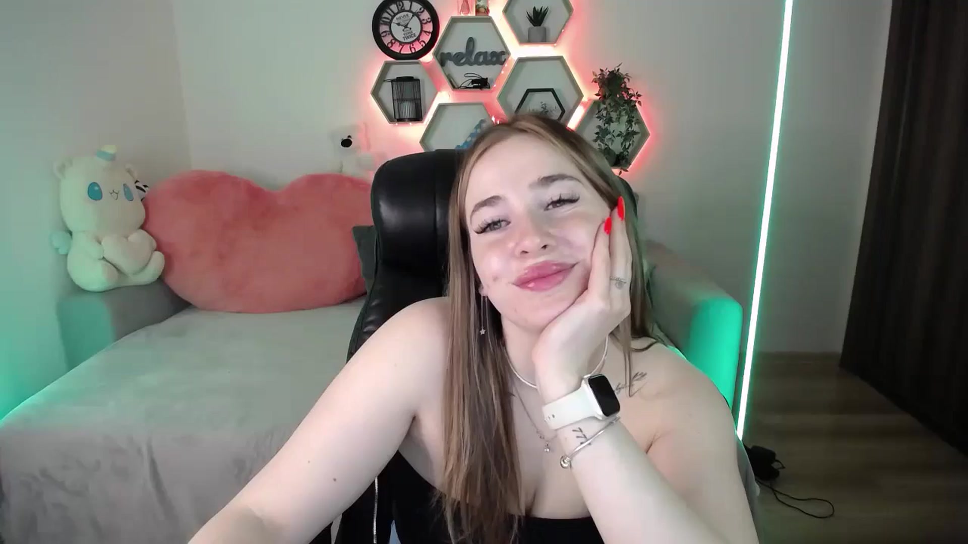 Gallery image thumbnail from SabrinaViolet's myfreecams stream on, 04/19/2026, 09:05 image 11 of 20