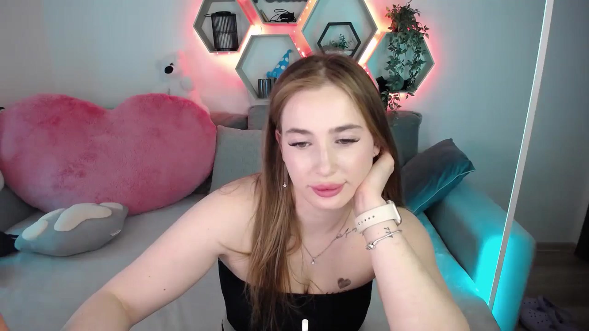 Gallery image thumbnail from SabrinaViolet's myfreecams stream on, 04/25/2026, 11:01 image 5 of 20