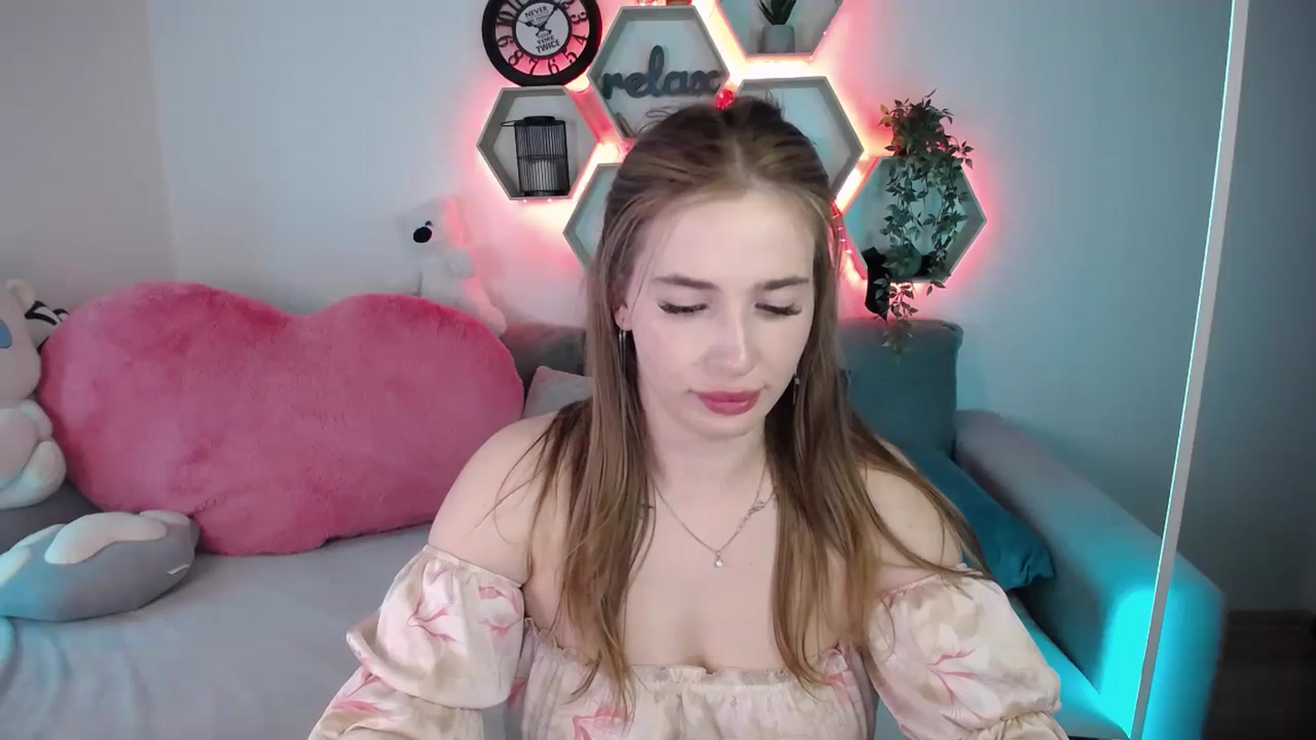 Gallery image thumbnail from SabrinaViolet's myfreecams stream on, 04/26/2026, 11:54 image 11 of 20