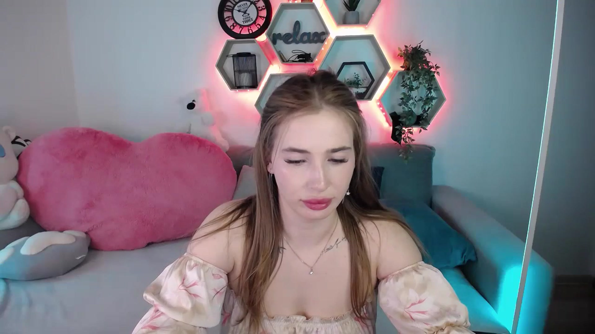 Gallery image thumbnail from SabrinaViolet's myfreecams stream on, 04/26/2026, 11:54 image 8 of 20