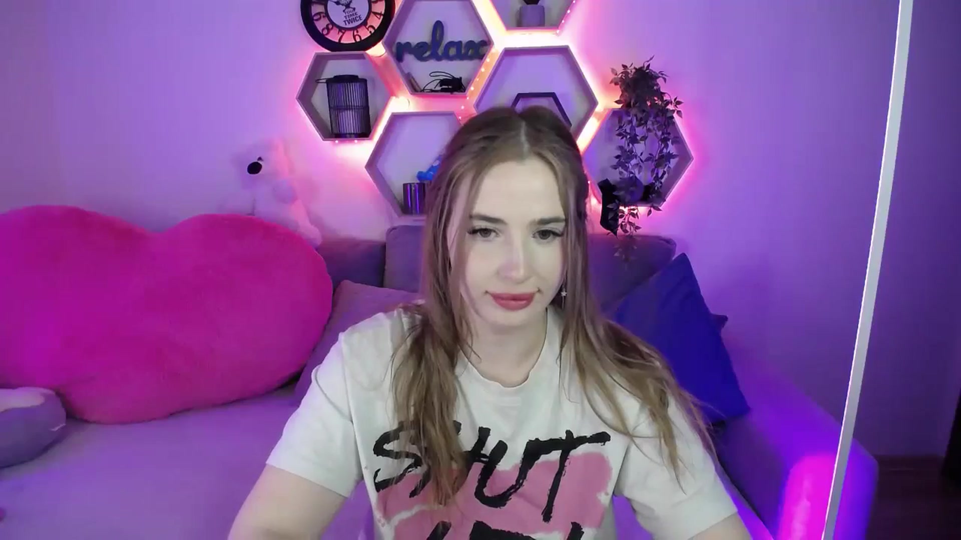 Gallery image thumbnail from SabrinaViolet's myfreecams stream on, 04/27/2026, 12:06 image 6 of 20