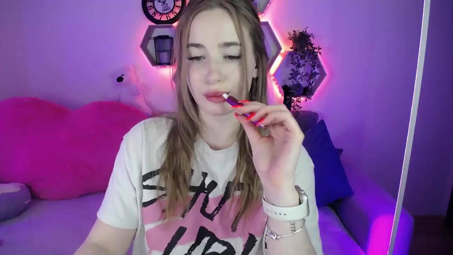 Gallery image thumbnail from SabrinaViolet's myfreecams stream on, 04/27/2026, 12:06 image 11 of 20