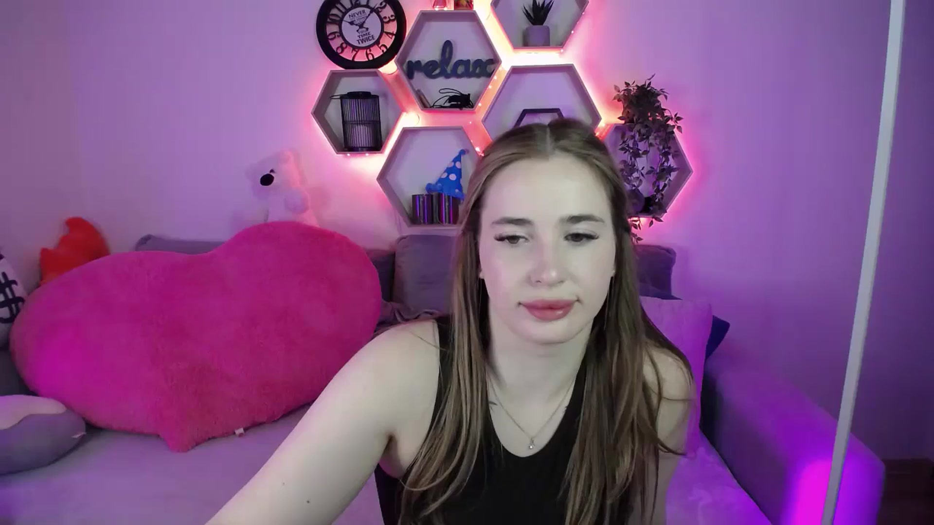 Gallery image thumbnail from SabrinaViolet's myfreecams stream on, 04/29/2026, 09:53 image 15 of 20