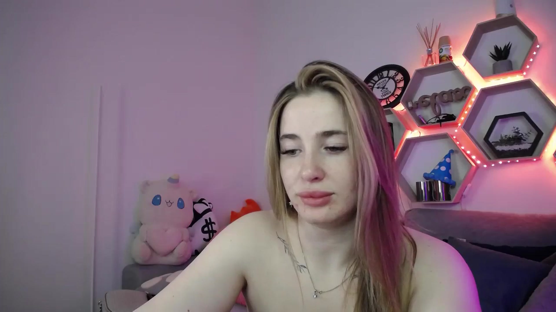 Gallery image thumbnail from SabrinaViolet's myfreecams stream on, 05/03/2026, 08:55 image 14 of 20
