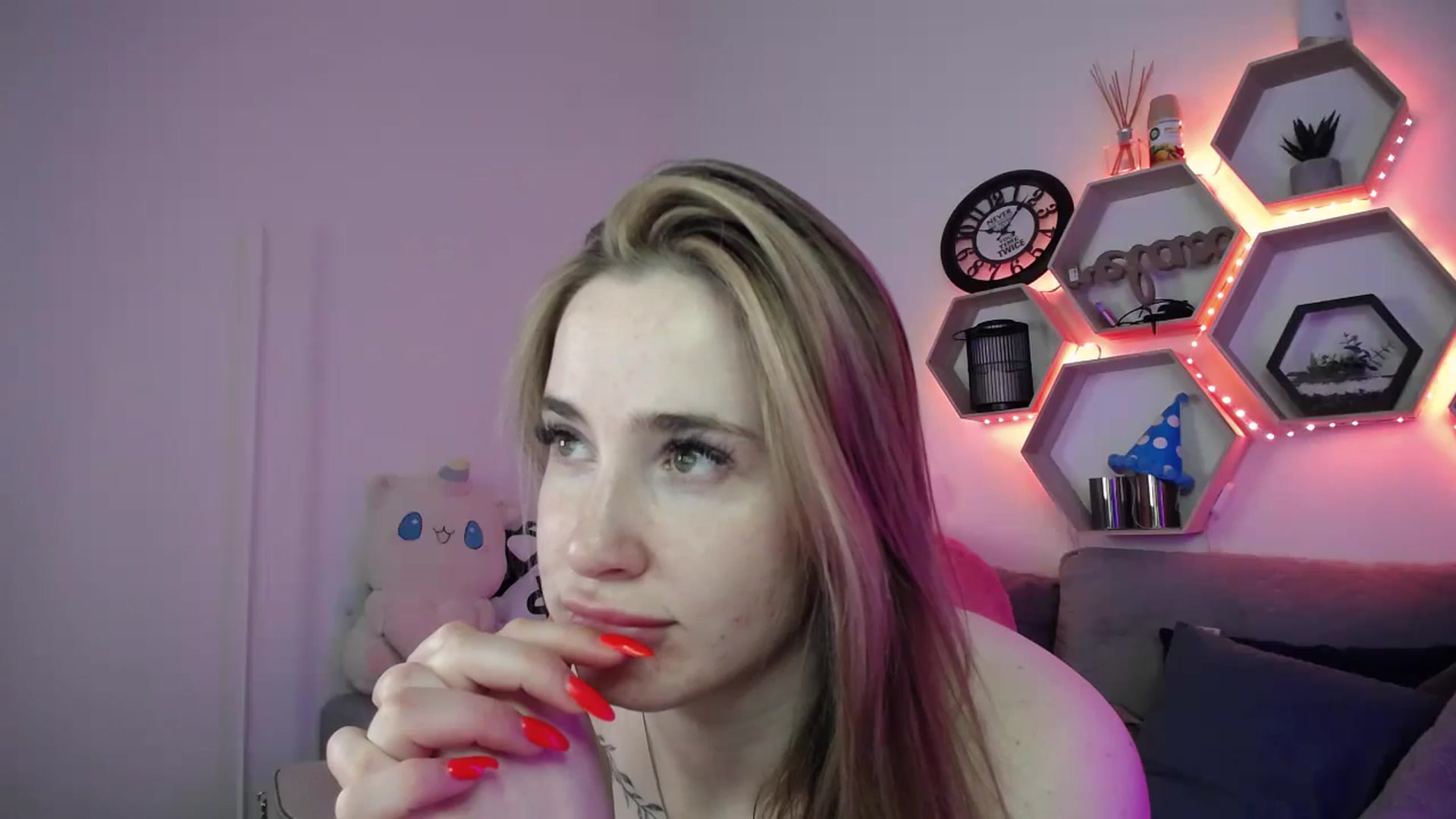 Gallery image thumbnail from SabrinaViolet's myfreecams stream on, 05/03/2026, 08:55 image 13 of 20