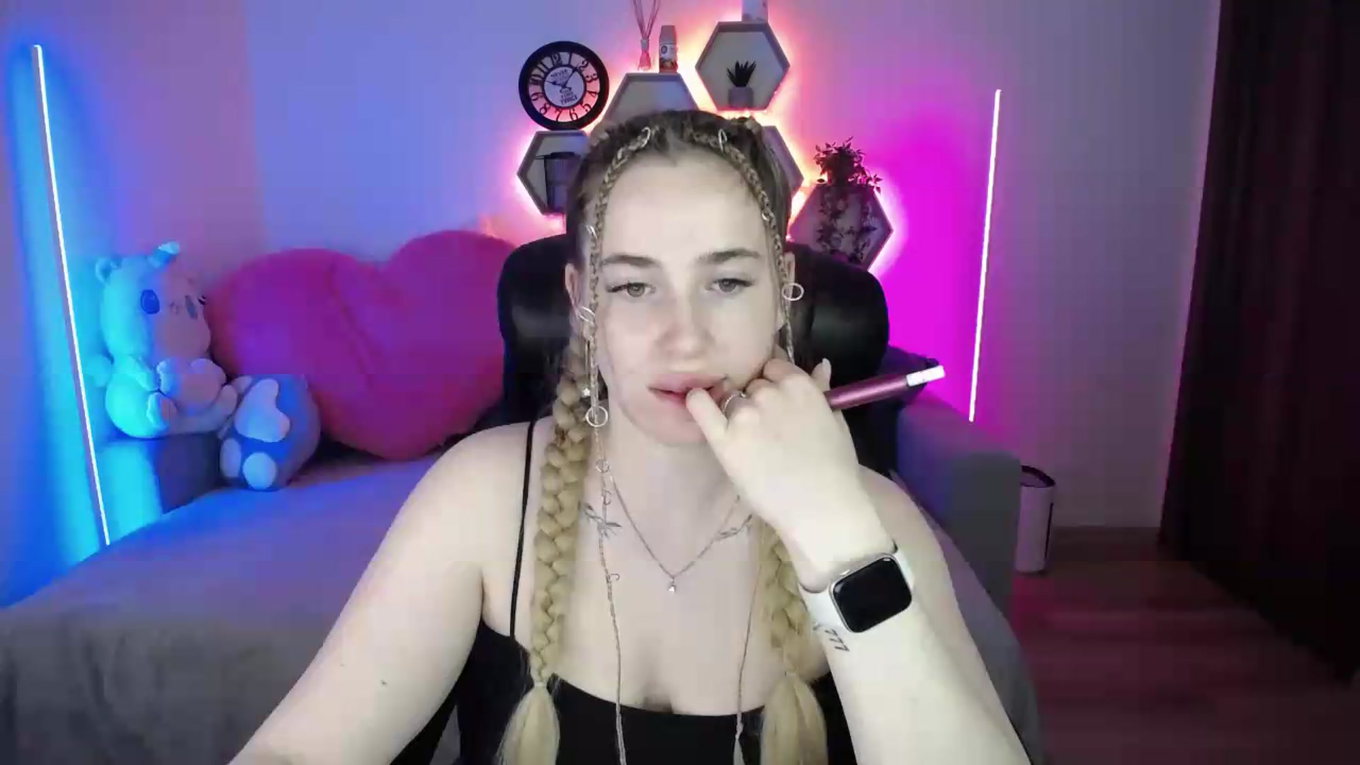 Gallery image thumbnail from SabrinaViolet's myfreecams stream on, 05/18/2026, 10:19 image 8 of 20