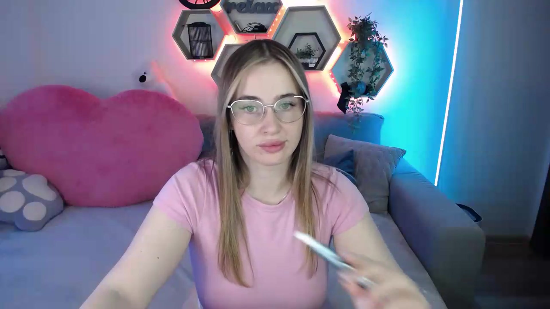 Gallery image thumbnail from SabrinaViolet's myfreecams stream on, 05/24/2026, 10:21 image 8 of 20