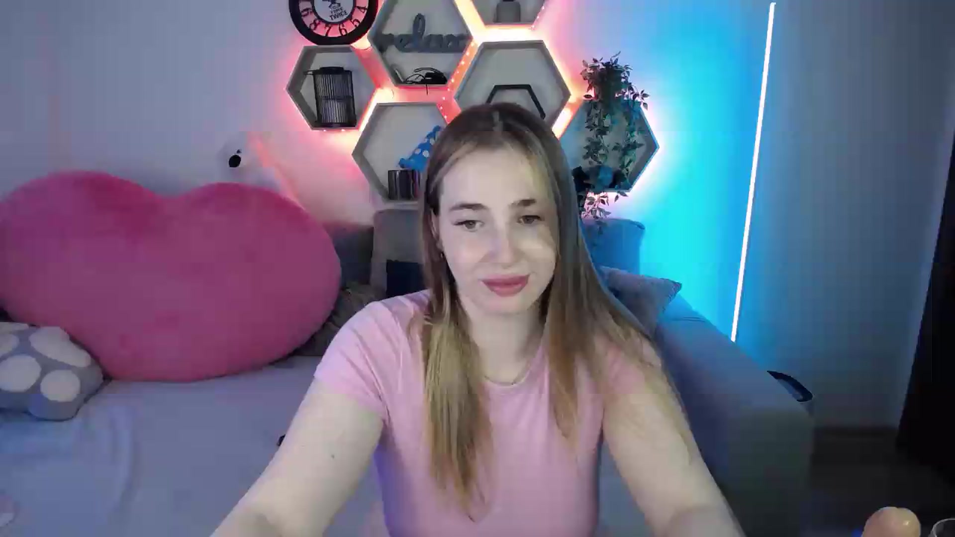 Gallery image thumbnail from SabrinaViolet's myfreecams stream on, 05/24/2026, 12:33 image 1 of 20