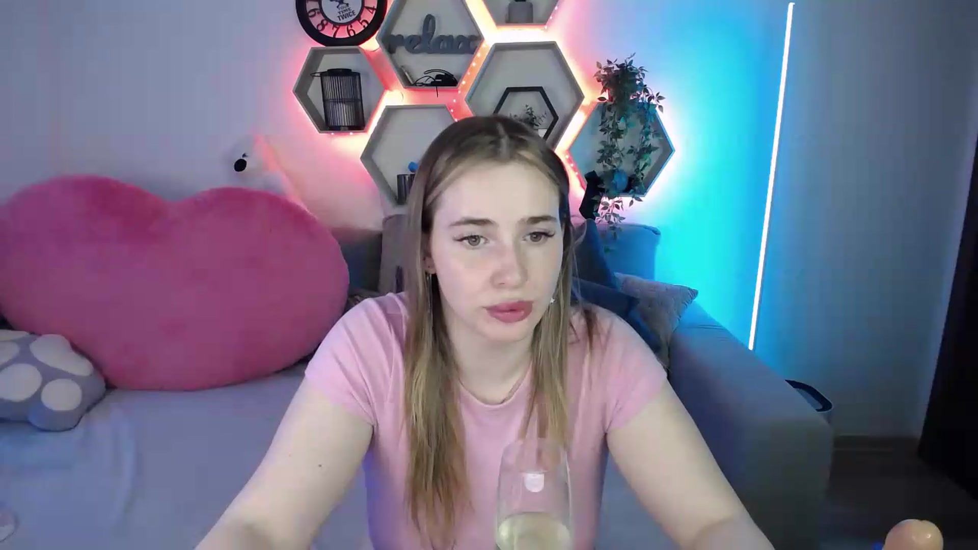Gallery image thumbnail from SabrinaViolet's myfreecams stream on, 05/24/2026, 12:33 image 4 of 20