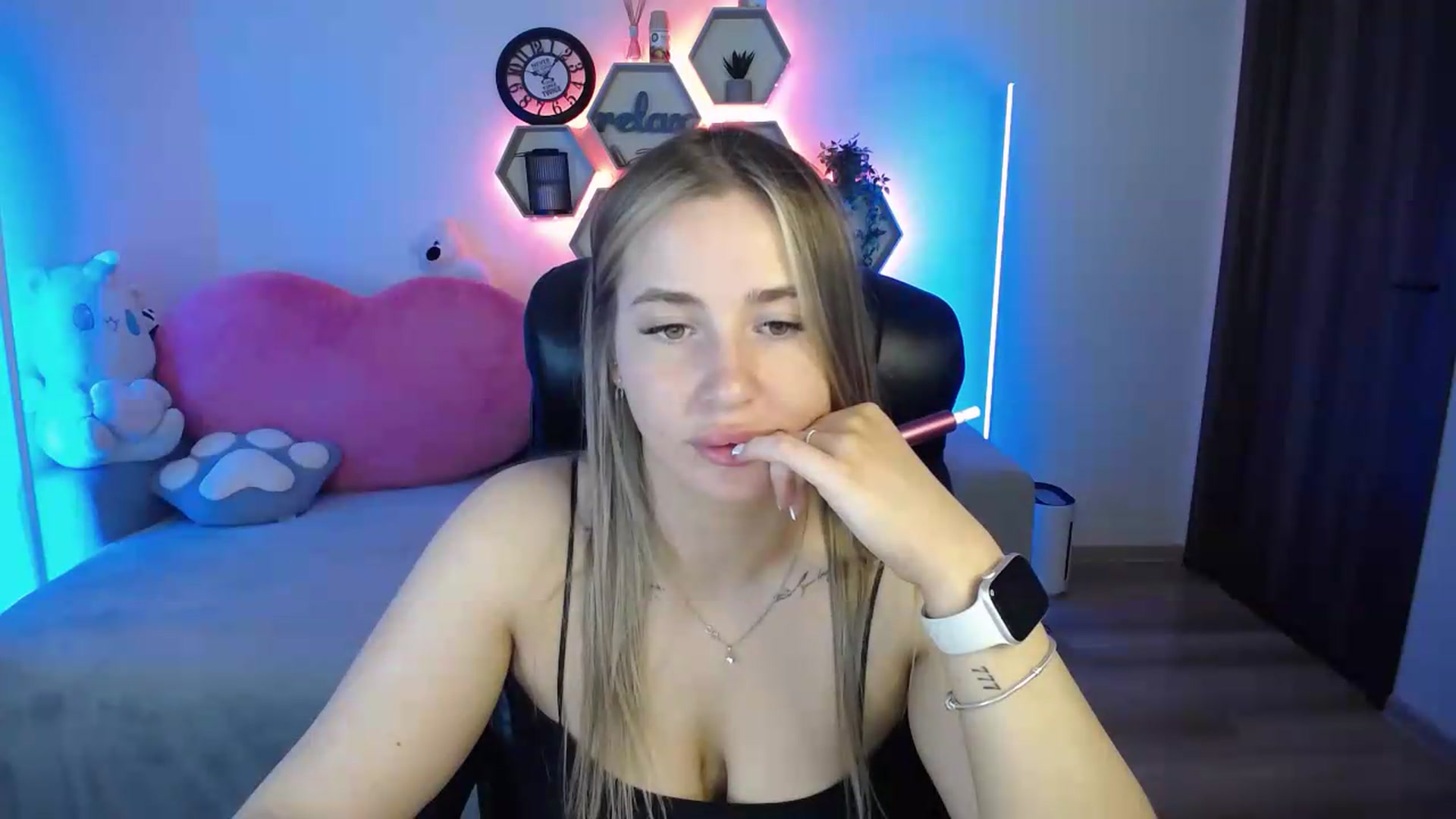Gallery image thumbnail from SabrinaViolet's myfreecams stream on, 05/31/2026, 08:59 image 4 of 20