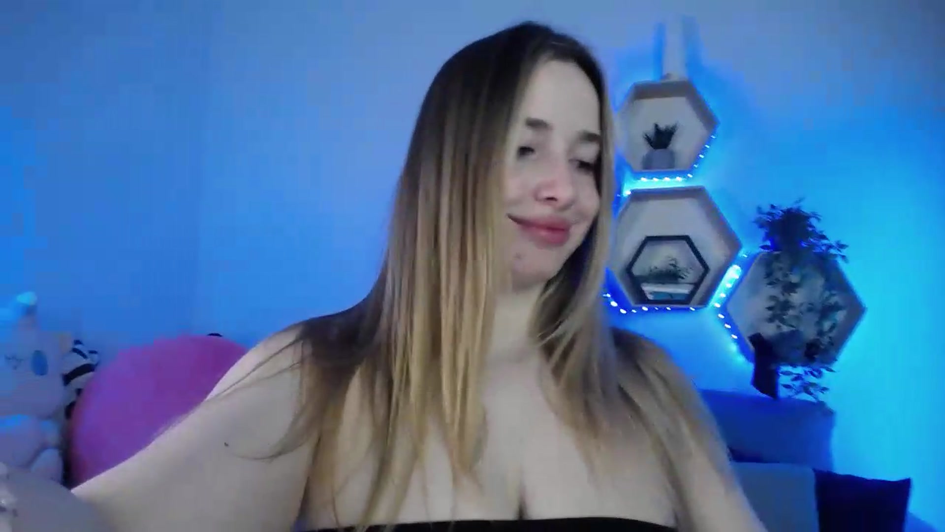 Gallery image thumbnail from SabrinaViolet's myfreecams stream on, 06/16/2026, 08:30 image 13 of 20