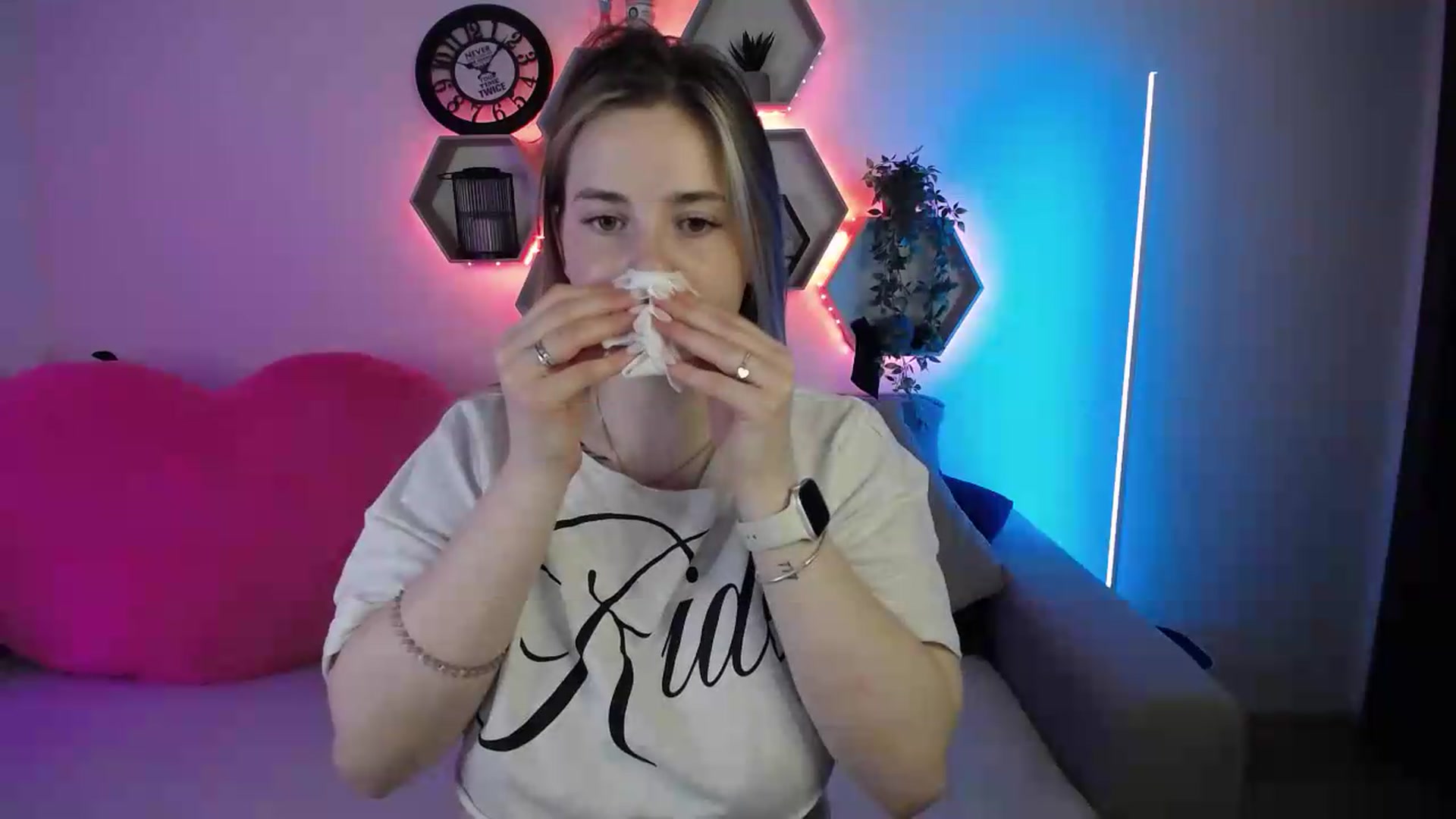 Gallery image thumbnail from SabrinaViolet's myfreecams stream on, 06/19/2026, 09:42 image 2 of 20