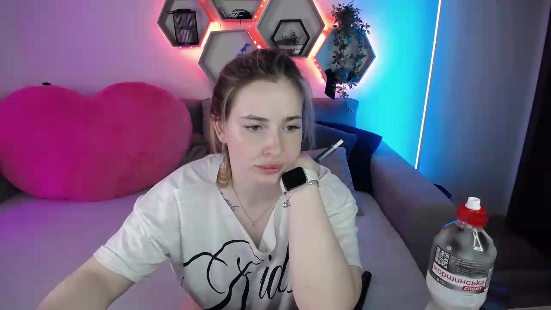 Gallery image thumbnail from SabrinaViolet's myfreecams stream on, 06/19/2026, 11:19 image 9 of 20