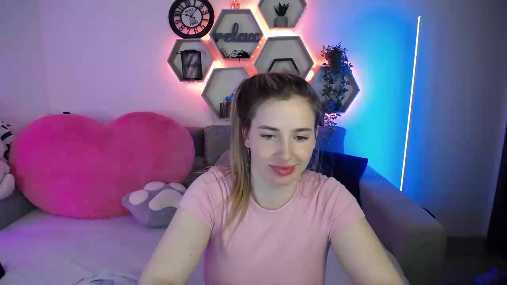 Gallery image thumbnail from SabrinaViolet's myfreecams stream on, 06/21/2026, 11:09 image 12 of 20