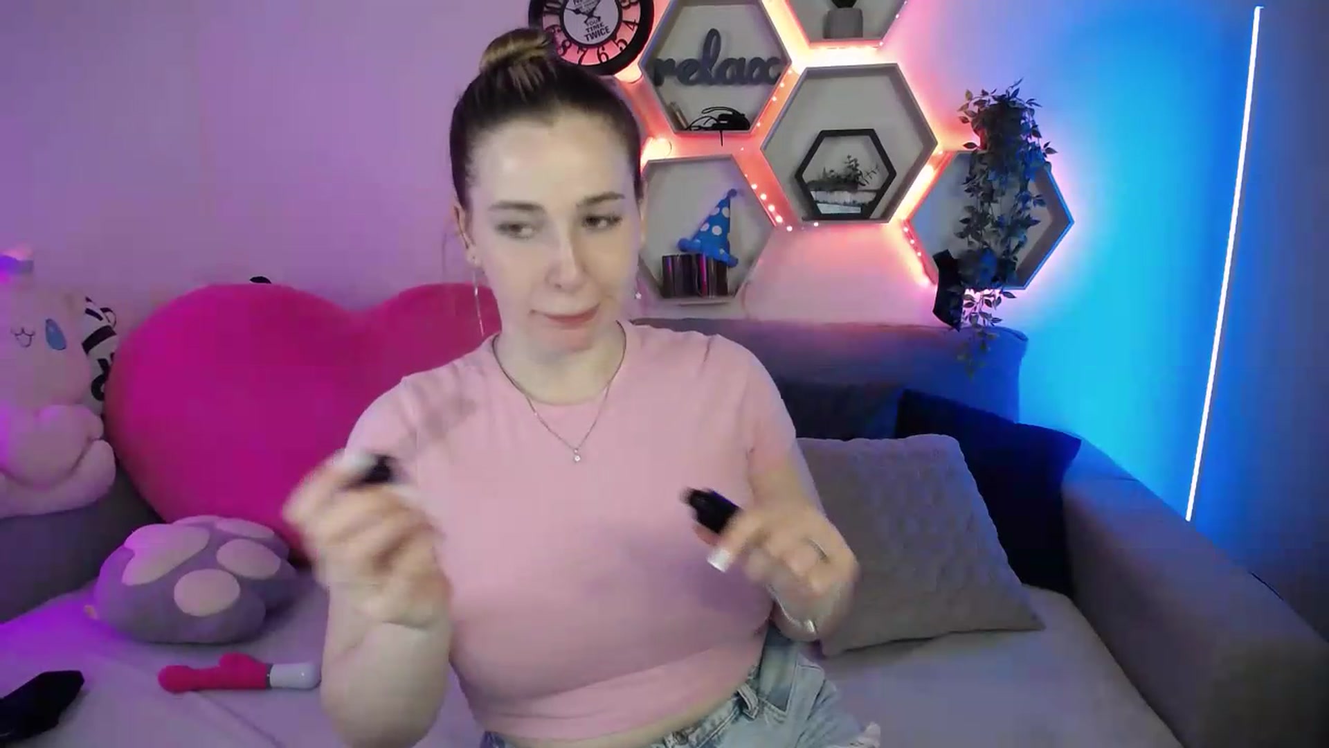 Gallery image thumbnail from SabrinaViolet's myfreecams stream on, 06/21/2026, 12:53 image 20 of 20