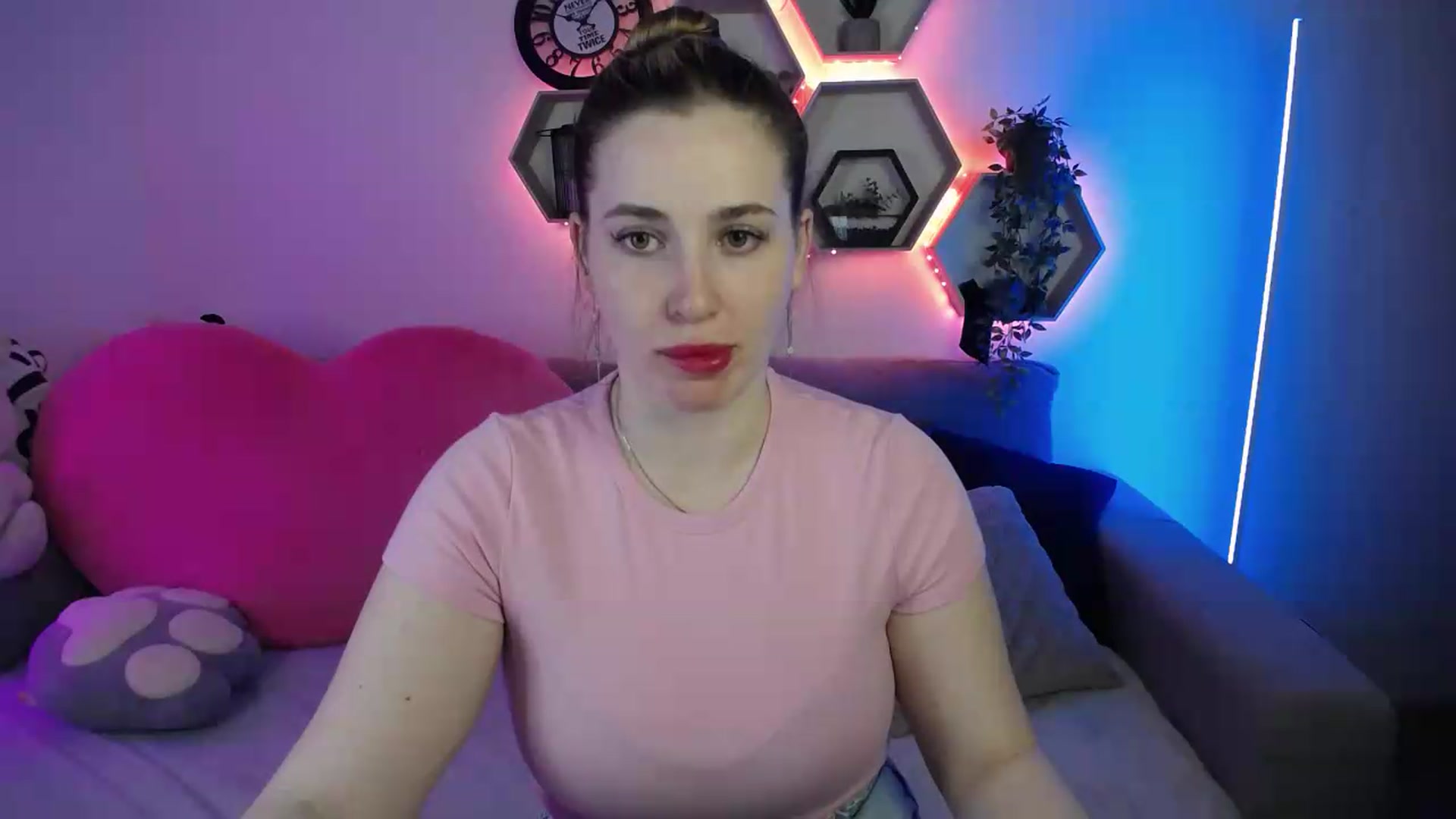 Gallery image thumbnail from SabrinaViolet's myfreecams stream on, 06/21/2026, 13:38 image 11 of 20