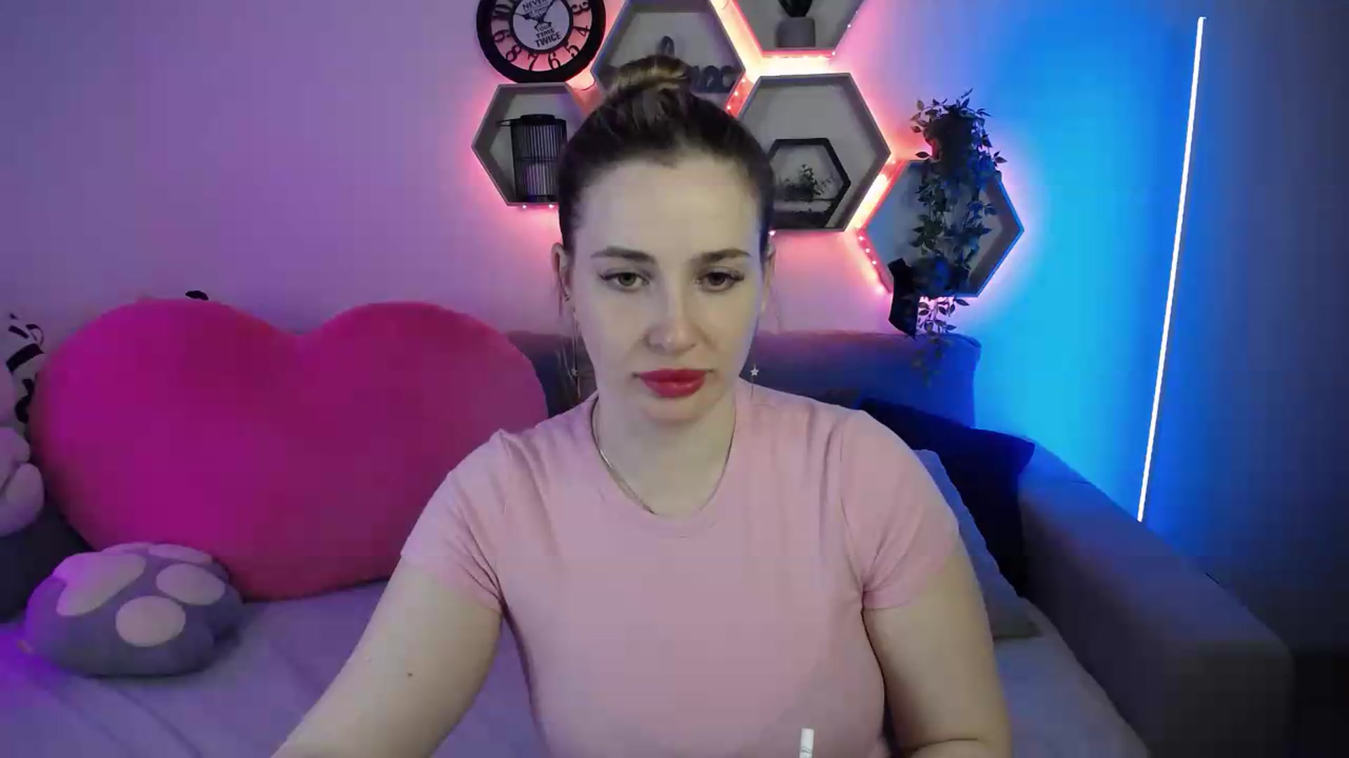Gallery image thumbnail from SabrinaViolet's myfreecams stream on, 06/21/2026, 13:38 image 17 of 20