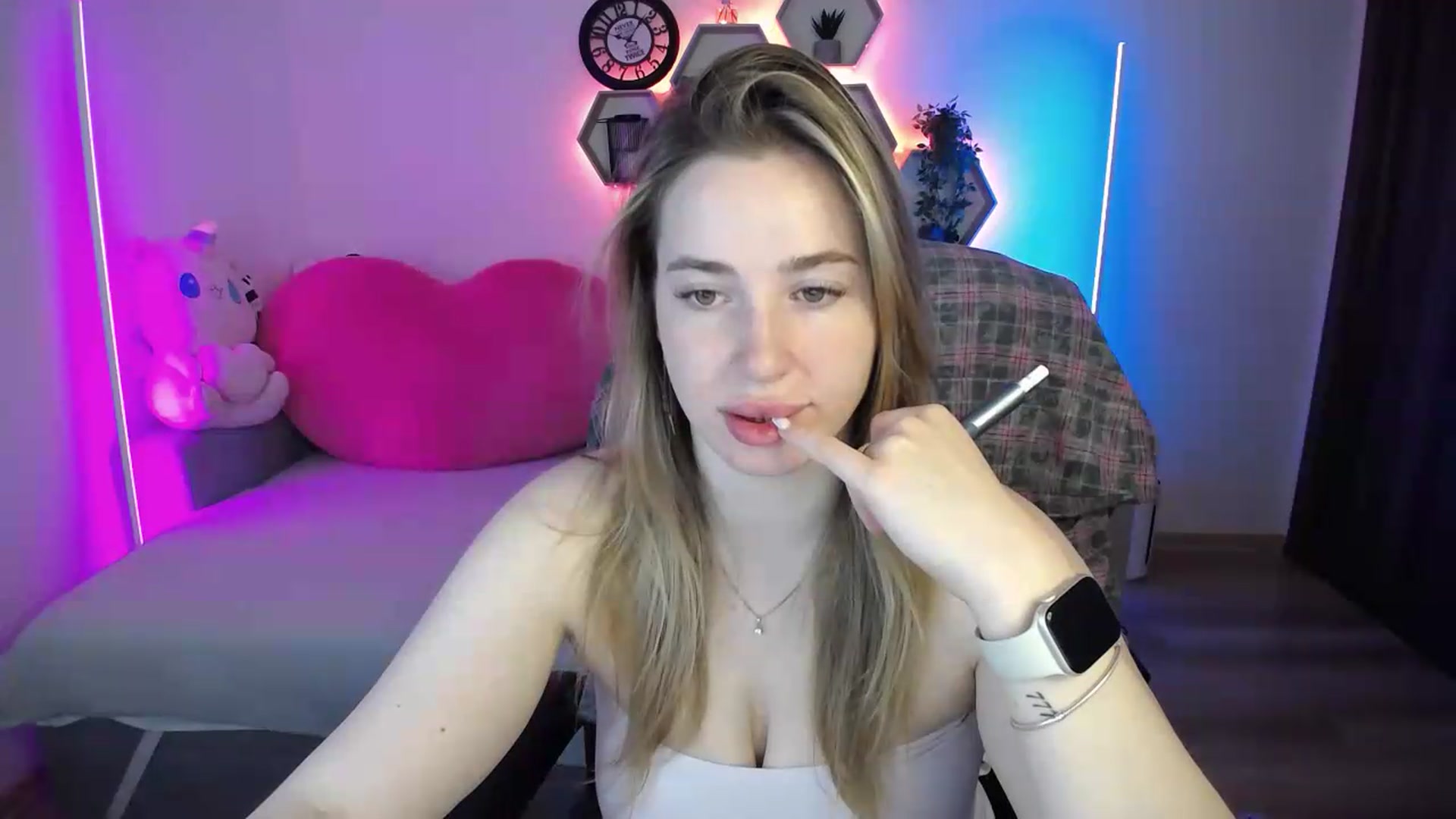 Gallery image thumbnail from SabrinaViolet's myfreecams stream on, 06/22/2026, 09:10 image 15 of 20