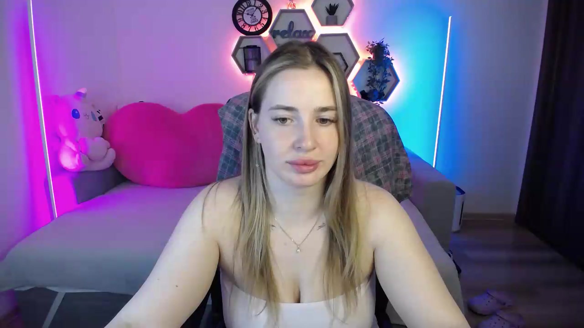 Gallery image thumbnail from SabrinaViolet's myfreecams stream on, 06/22/2026, 10:50 image 8 of 20