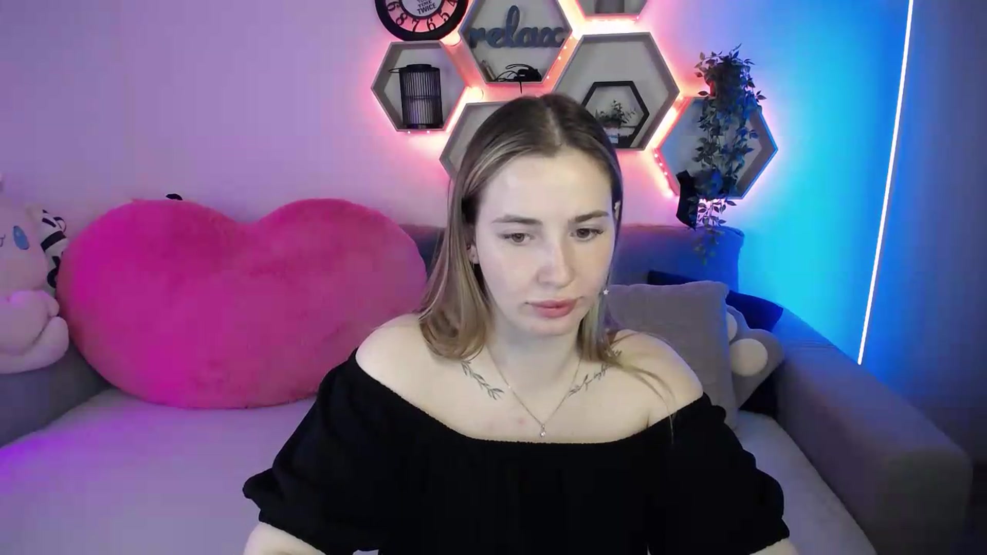 Gallery image thumbnail from SabrinaViolet's myfreecams stream on, 06/23/2026, 12:51 image 3 of 20