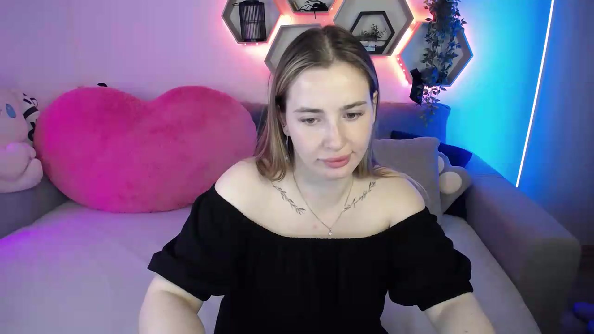 Gallery image thumbnail from SabrinaViolet's myfreecams stream on, 06/23/2026, 12:51 image 2 of 20