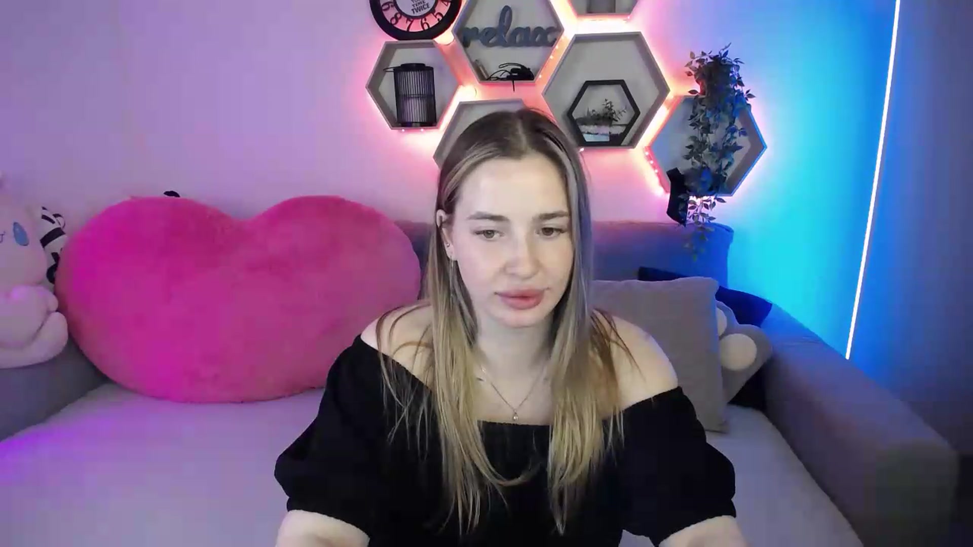 Gallery image thumbnail from SabrinaViolet's myfreecams stream on, 06/23/2026, 12:51 image 11 of 20