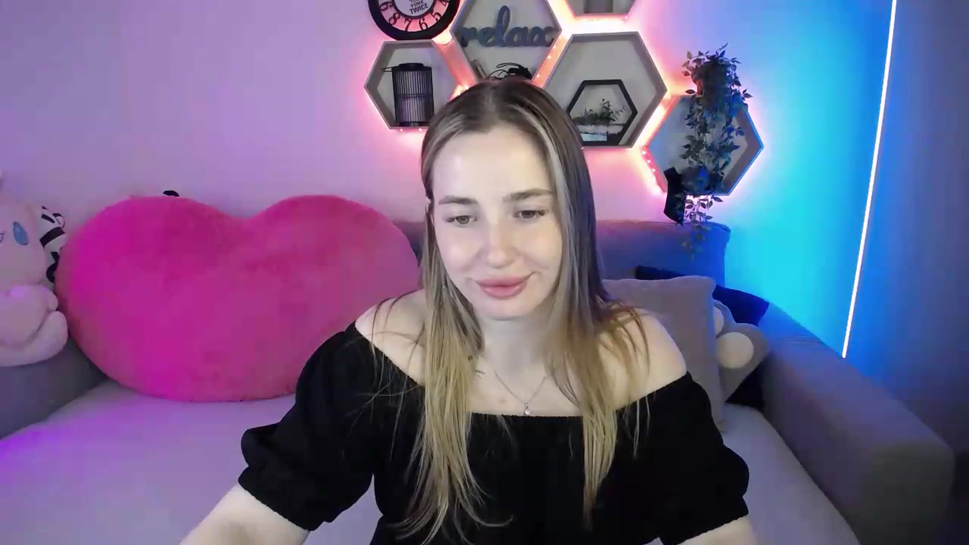 Gallery image thumbnail from SabrinaViolet's myfreecams stream on, 06/23/2026, 12:51 image 13 of 20
