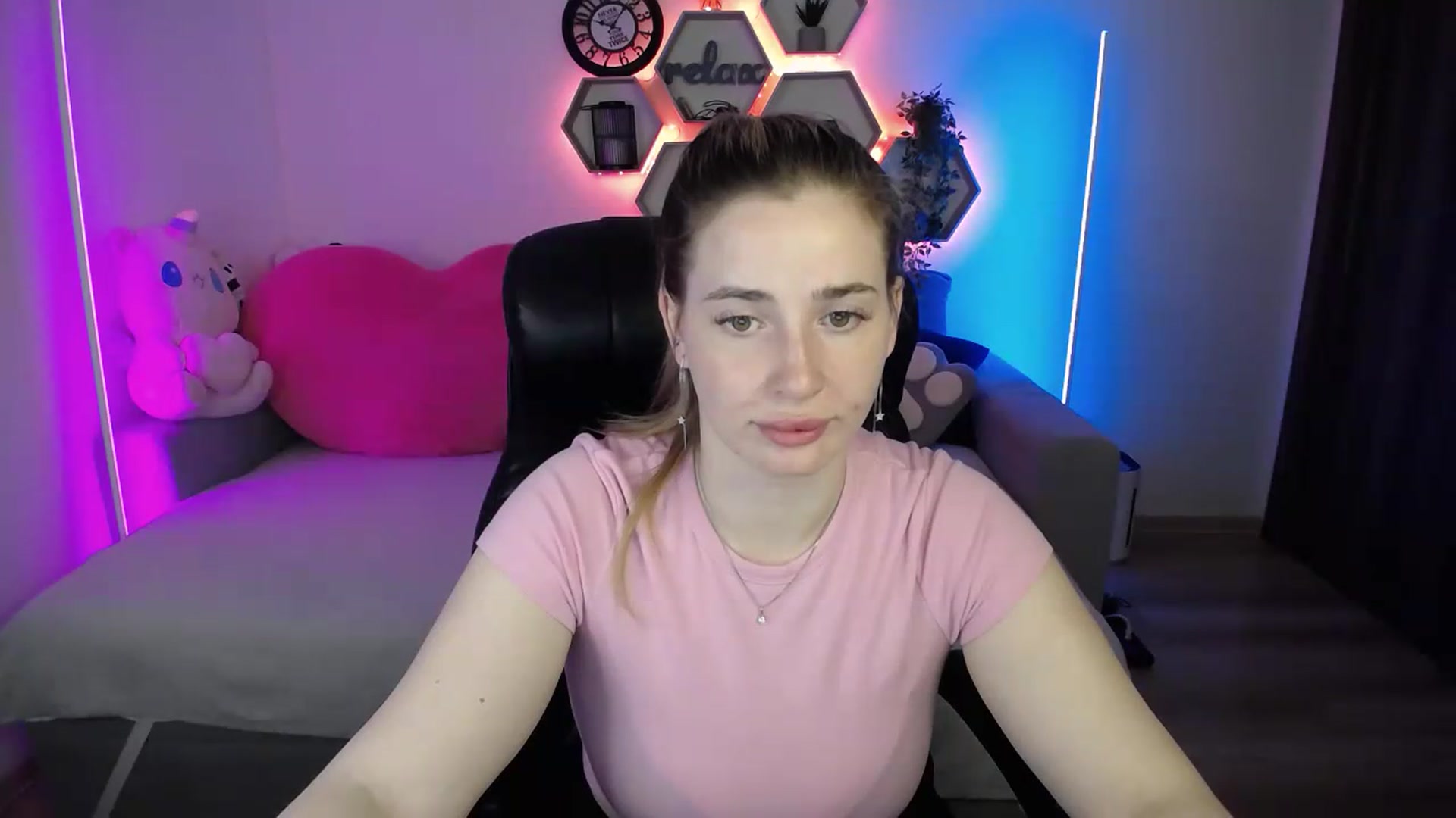 Gallery image thumbnail from SabrinaViolet's myfreecams stream on, 06/24/2026, 09:14 image 18 of 20