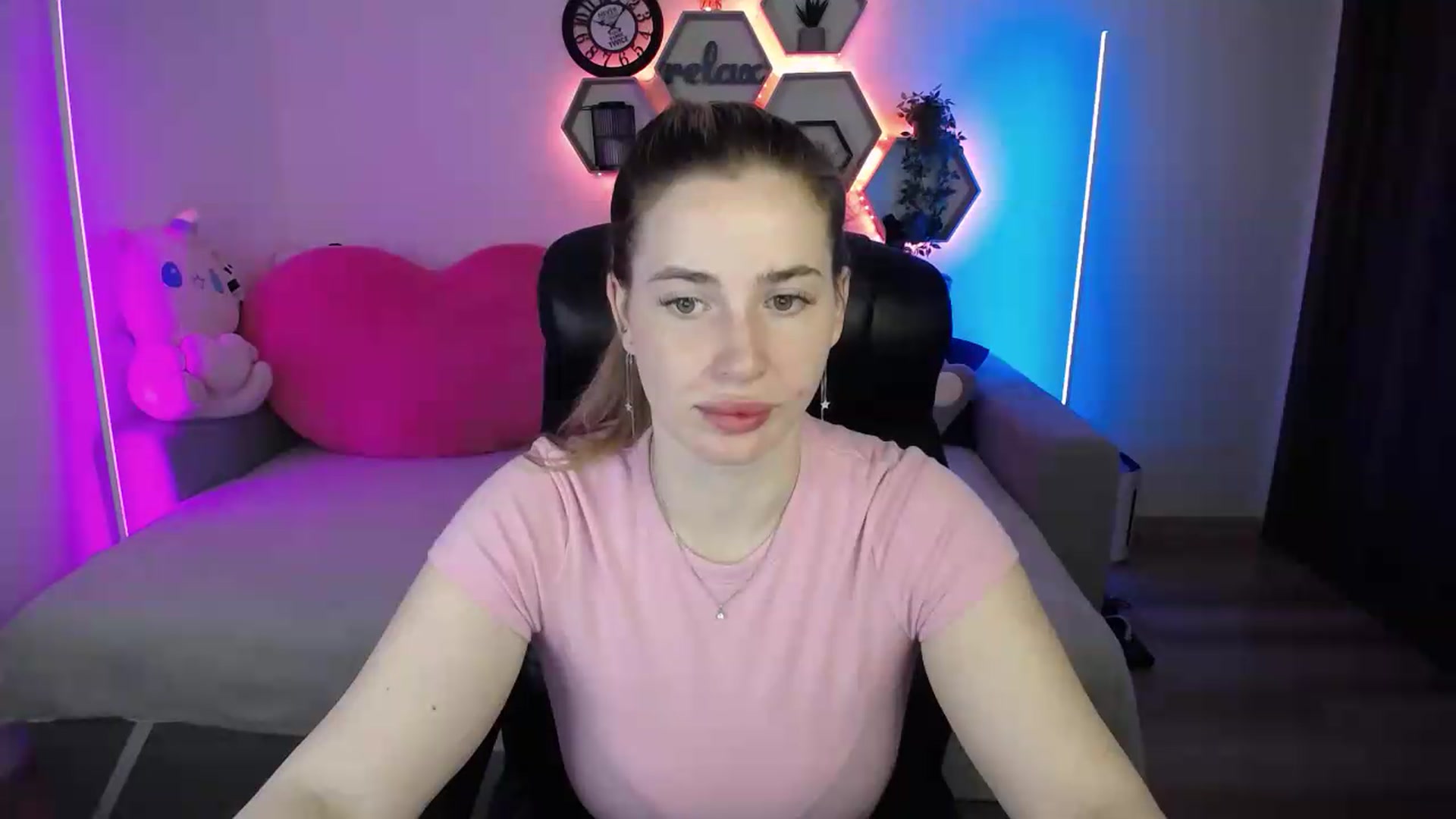 Gallery image thumbnail from SabrinaViolet's myfreecams stream on, 06/24/2026, 09:14 image 3 of 20