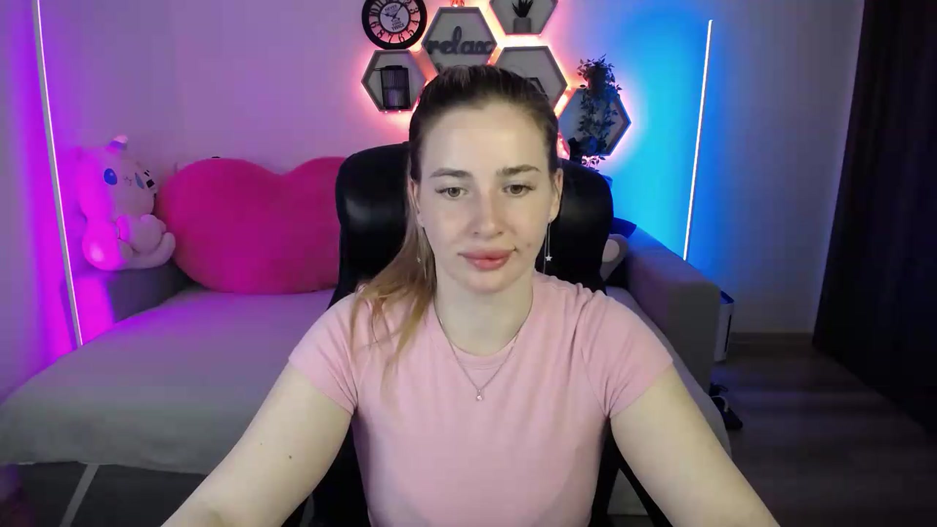 Gallery image thumbnail from SabrinaViolet's myfreecams stream on, 06/24/2026, 09:14 image 7 of 20