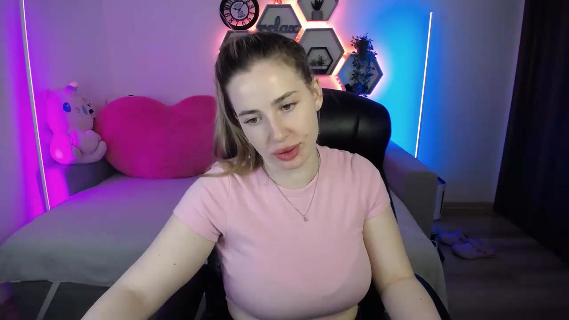 Gallery image thumbnail from SabrinaViolet's myfreecams stream on, 06/24/2026, 09:41 image 12 of 20