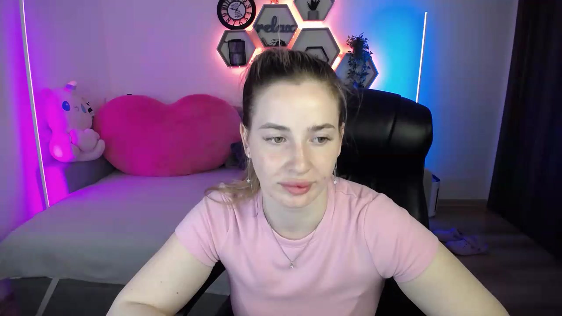 Gallery image thumbnail from SabrinaViolet's myfreecams stream on, 06/24/2026, 09:41 image 8 of 20