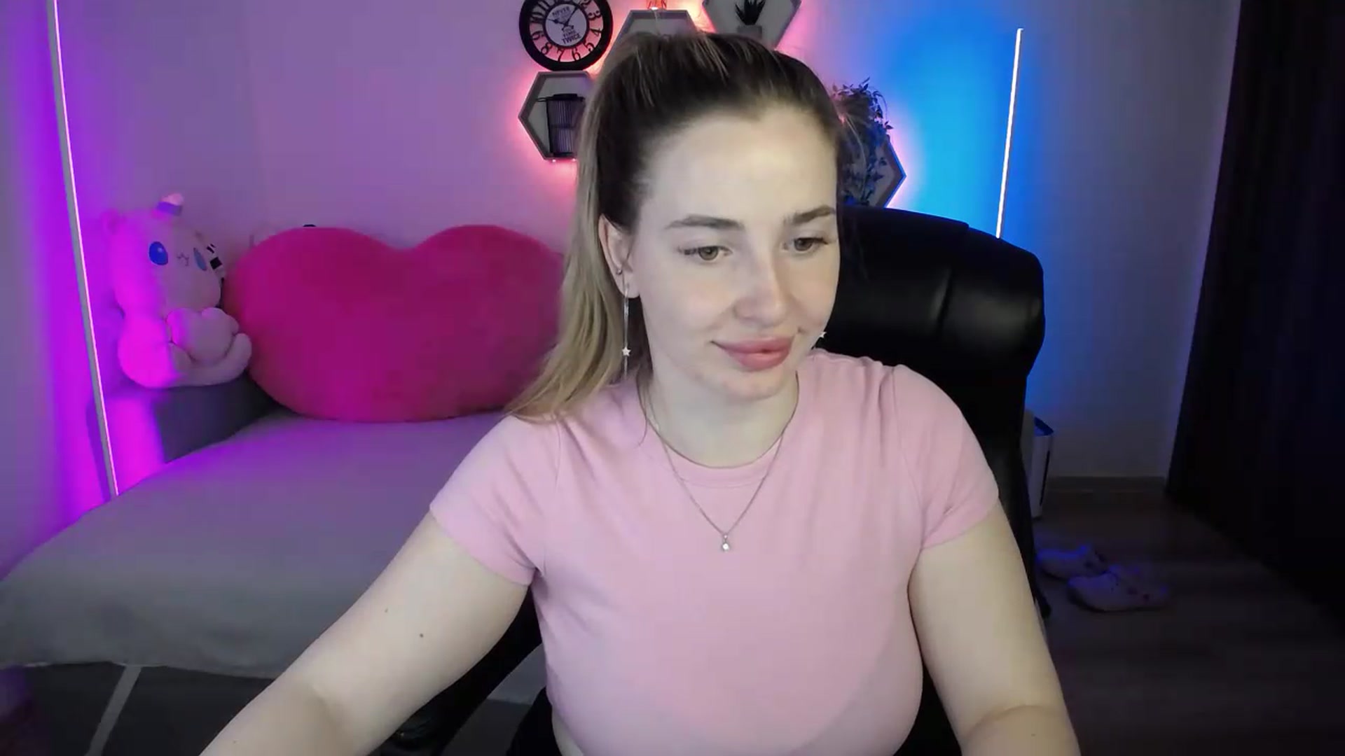 Gallery image thumbnail from SabrinaViolet's myfreecams stream on, 06/24/2026, 09:41 image 11 of 20