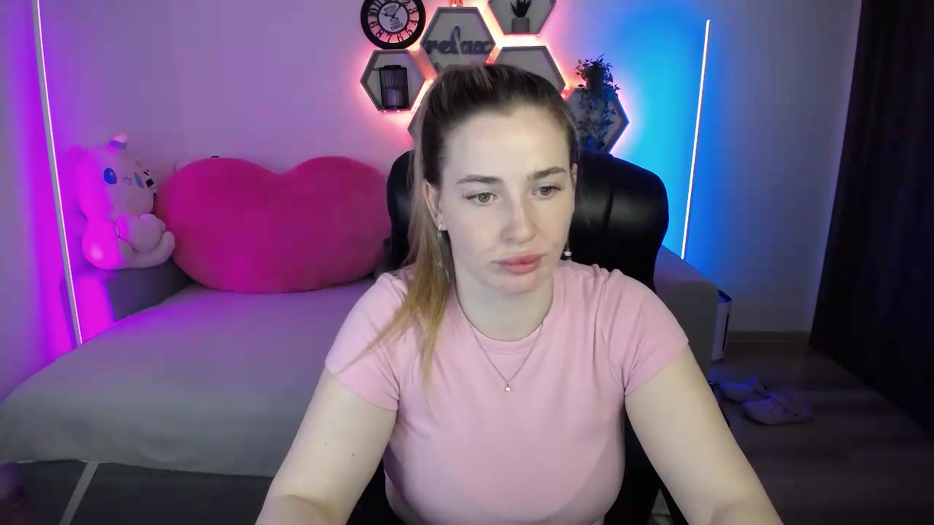 Gallery image thumbnail from SabrinaViolet's myfreecams stream on, 06/24/2026, 09:41 image 18 of 20