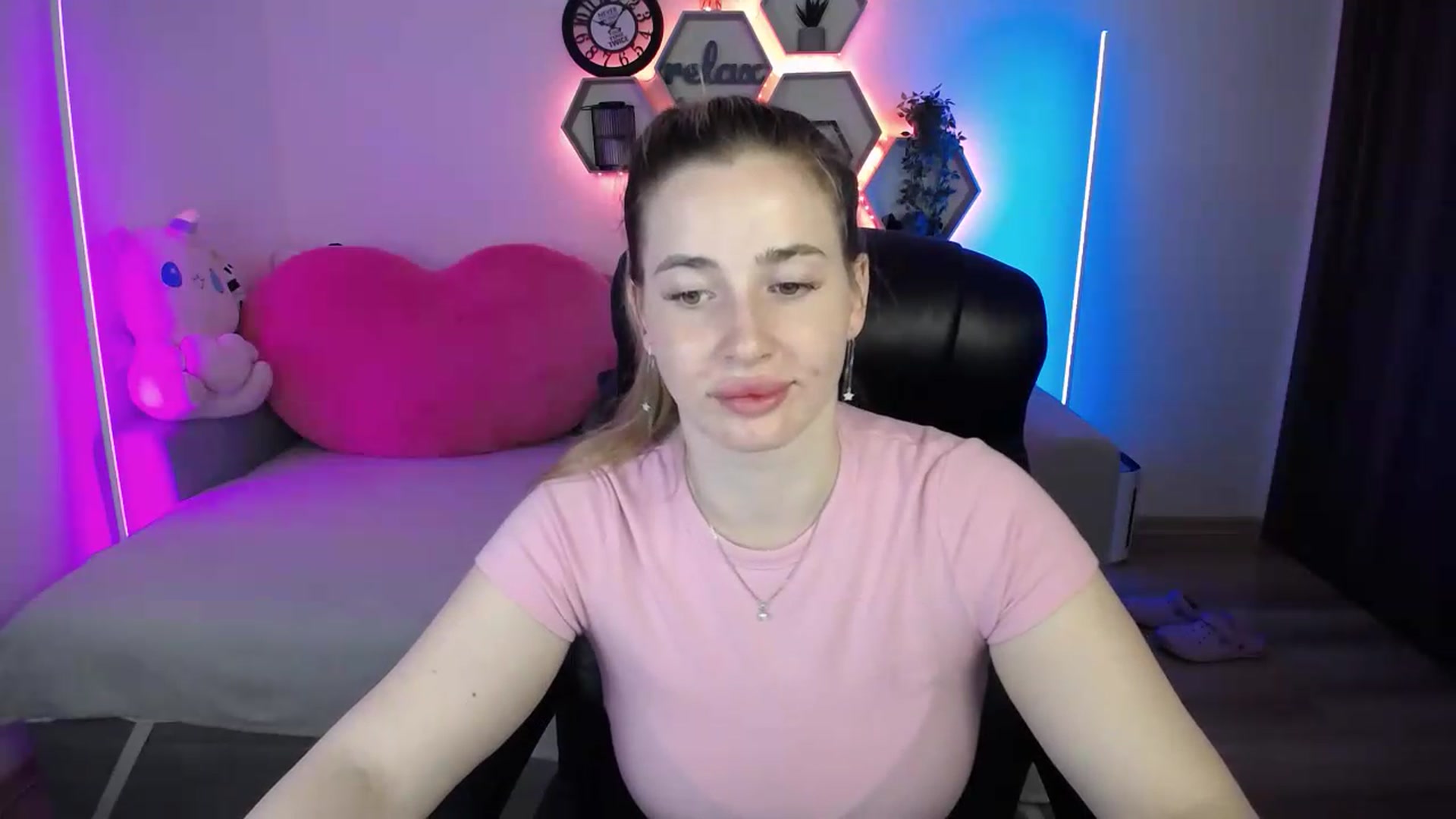 Gallery image thumbnail from SabrinaViolet's myfreecams stream on, 06/24/2026, 09:41 image 7 of 20