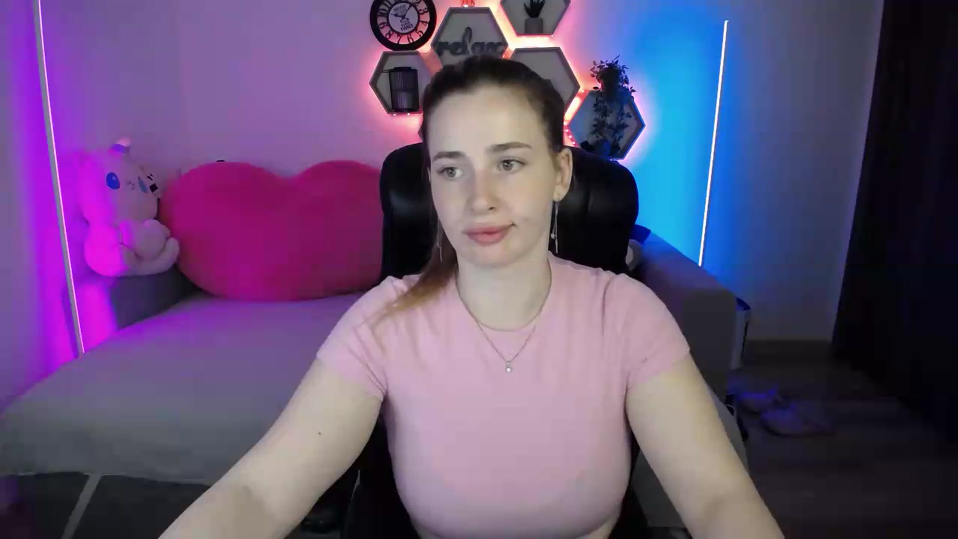 Gallery image thumbnail from SabrinaViolet's myfreecams stream on, 06/24/2026, 12:15 image 3 of 20