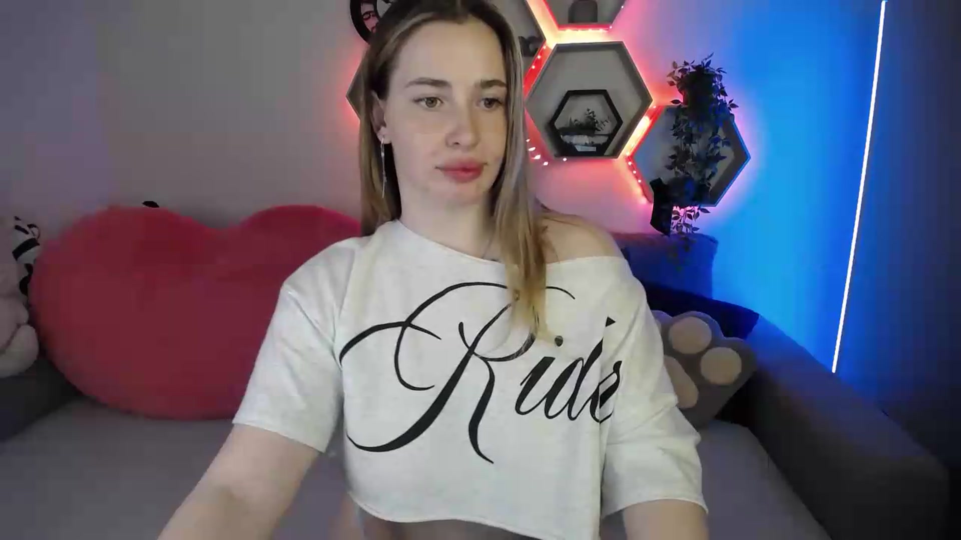 Gallery image thumbnail from SabrinaViolet's myfreecams stream on, 06/24/2026, 12:15 image 19 of 20