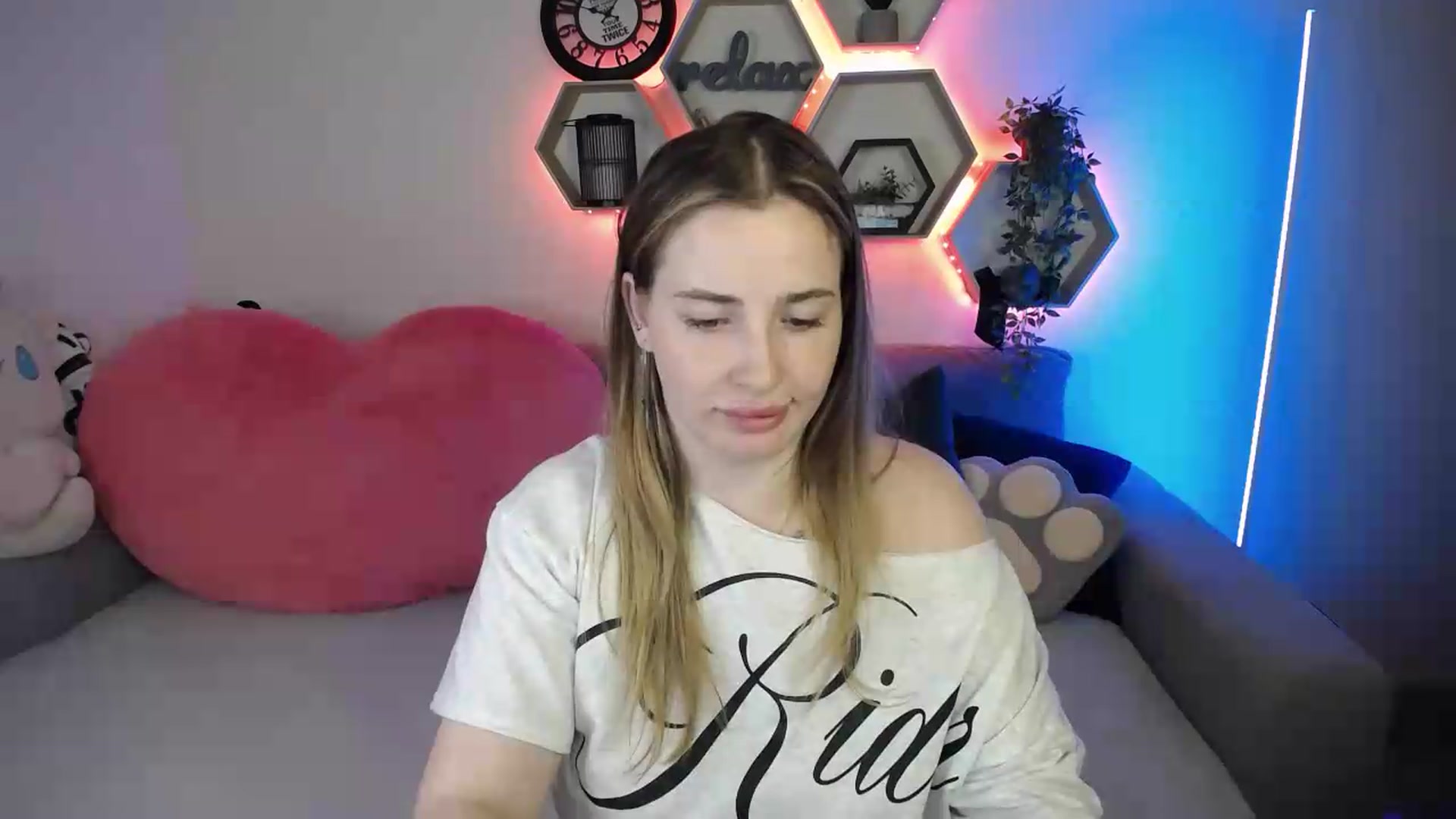 Gallery image thumbnail from SabrinaViolet's myfreecams stream on, 06/24/2026, 12:49 image 7 of 20