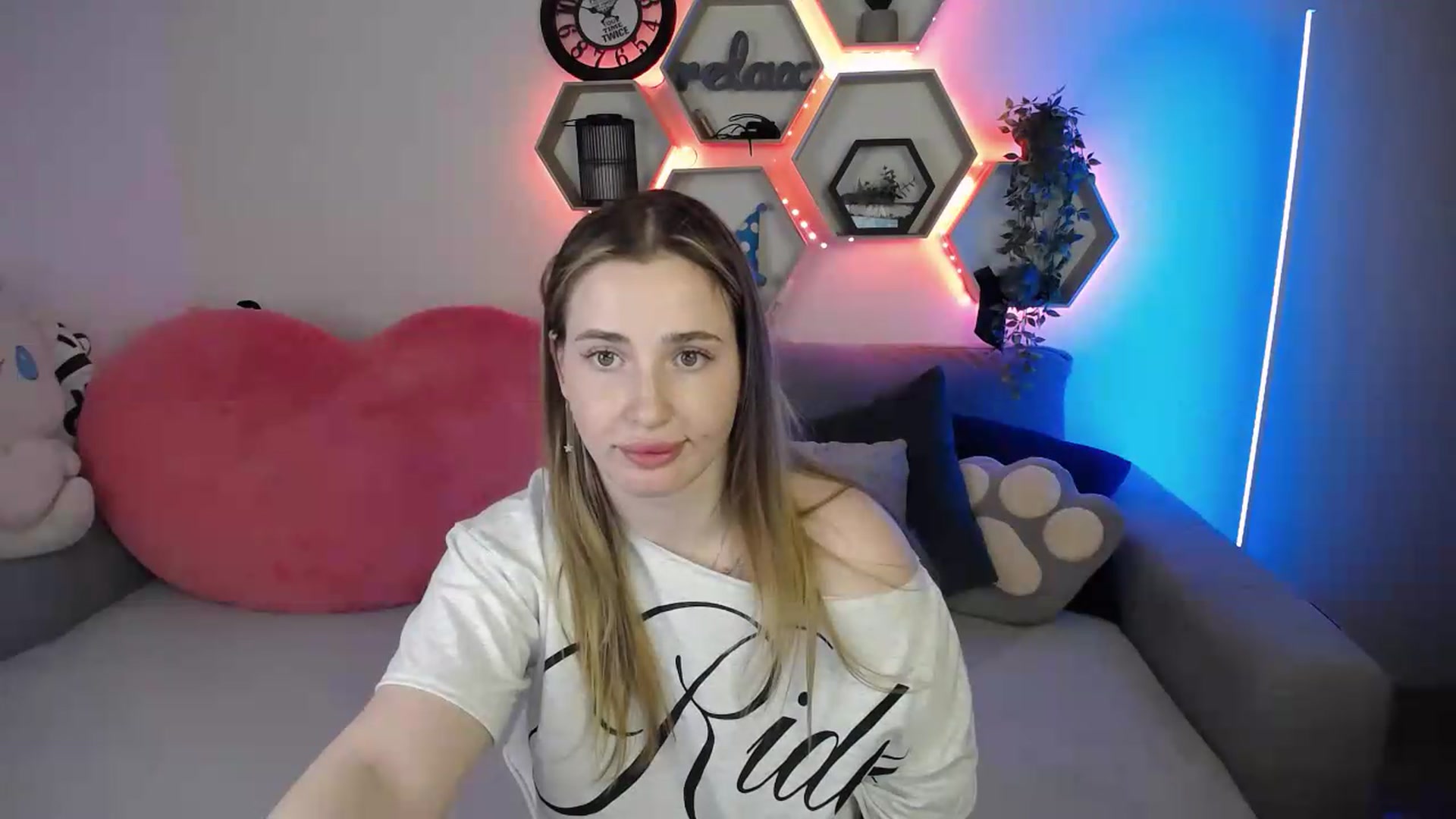 Gallery image thumbnail from SabrinaViolet's myfreecams stream on, 06/24/2026, 12:49 image 5 of 20