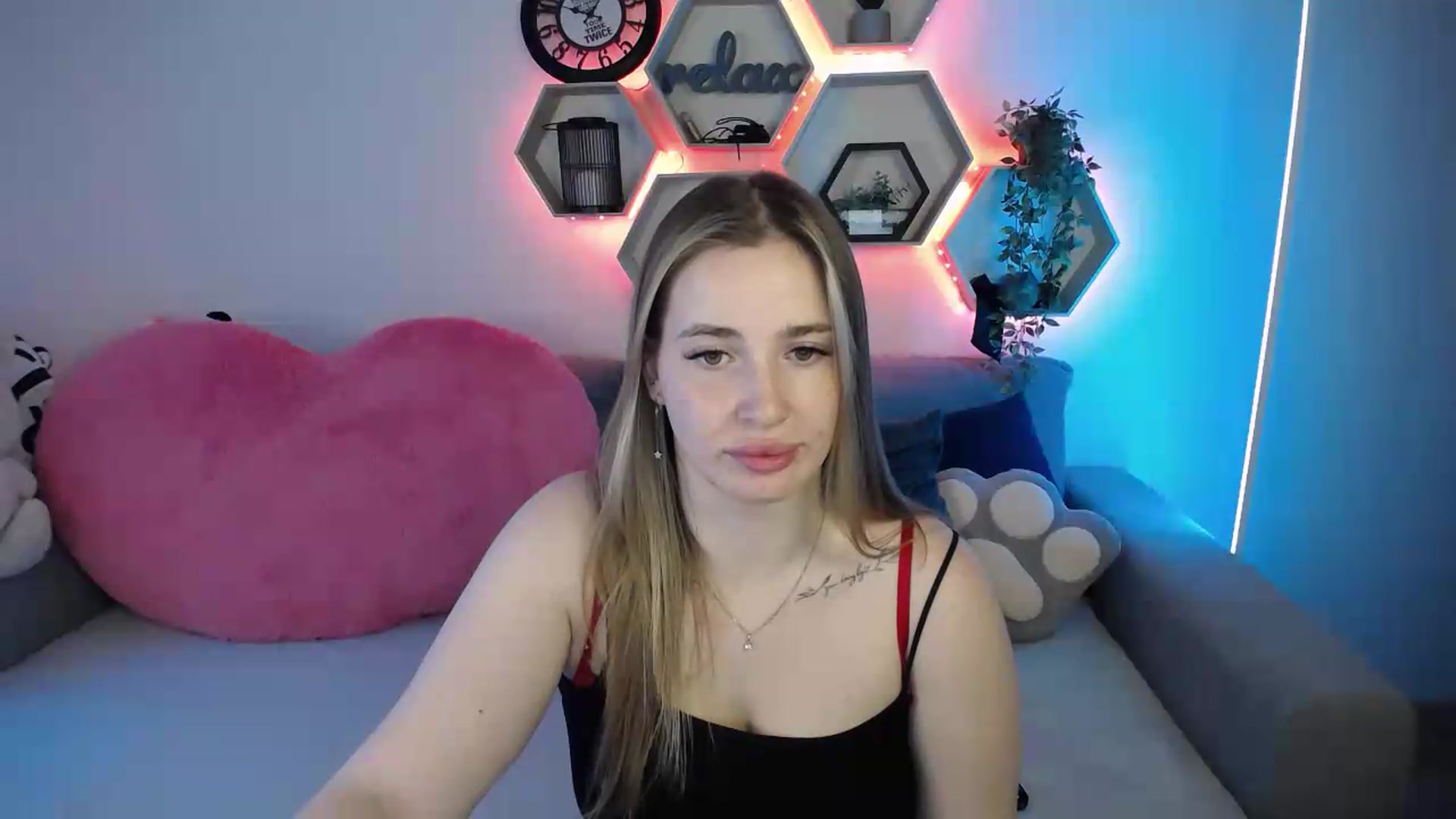 Gallery image thumbnail from SabrinaViolet's myfreecams stream on, 06/26/2026, 10:21 image 11 of 20