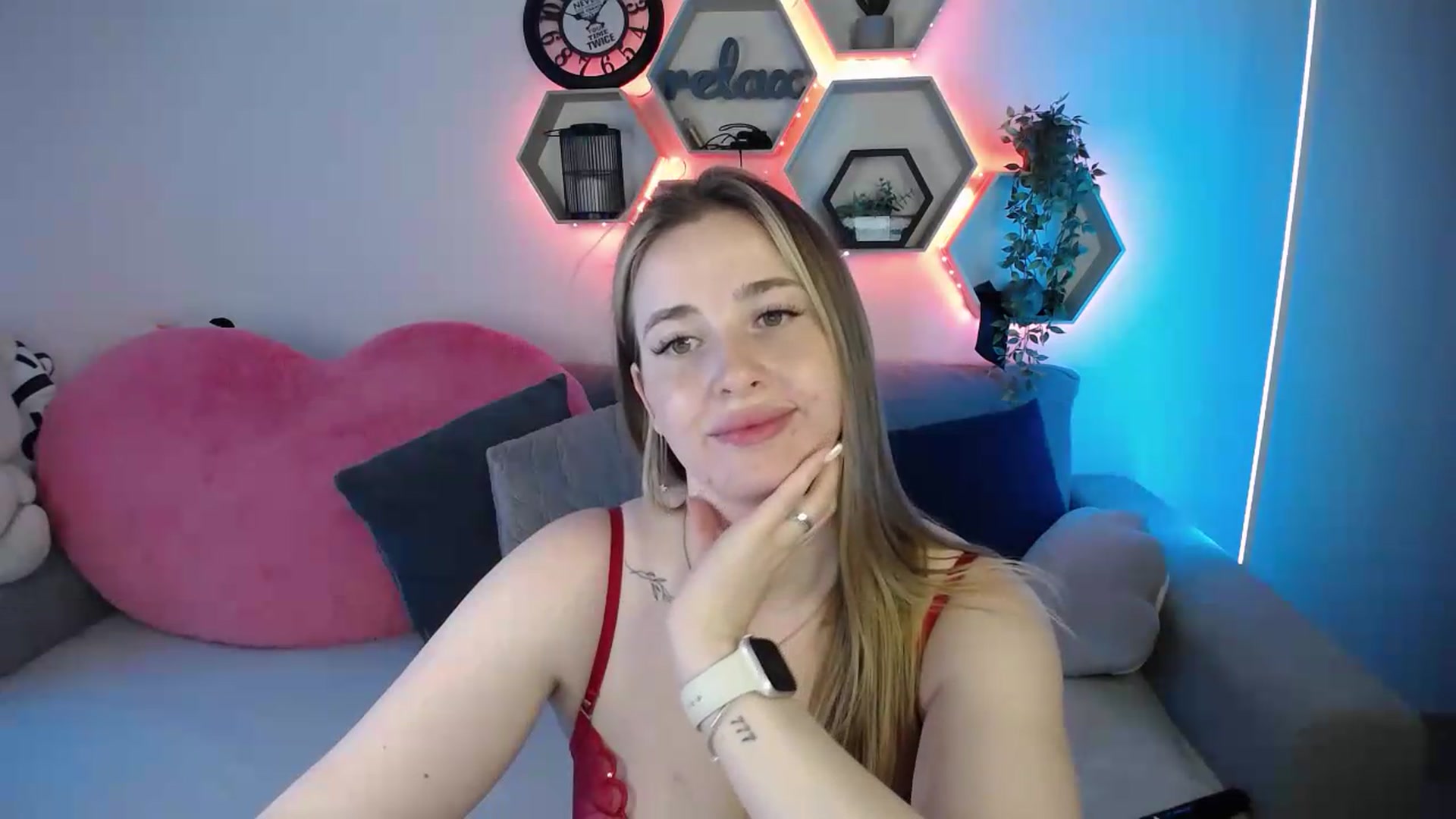 Gallery image thumbnail from SabrinaViolet's myfreecams stream on, 06/26/2026, 11:54 image 6 of 20