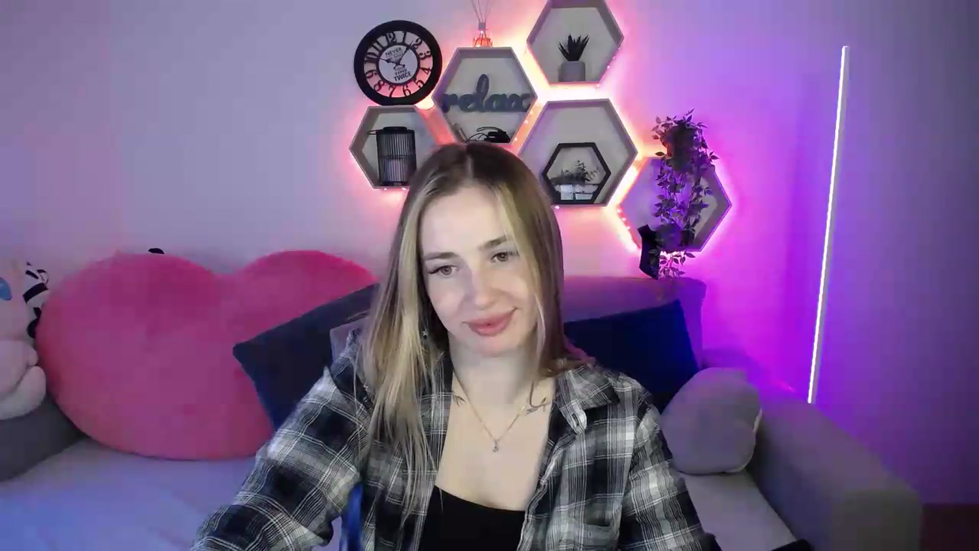 Gallery image thumbnail from SabrinaViolet's myfreecams stream on, 06/26/2026, 12:14 image 20 of 20