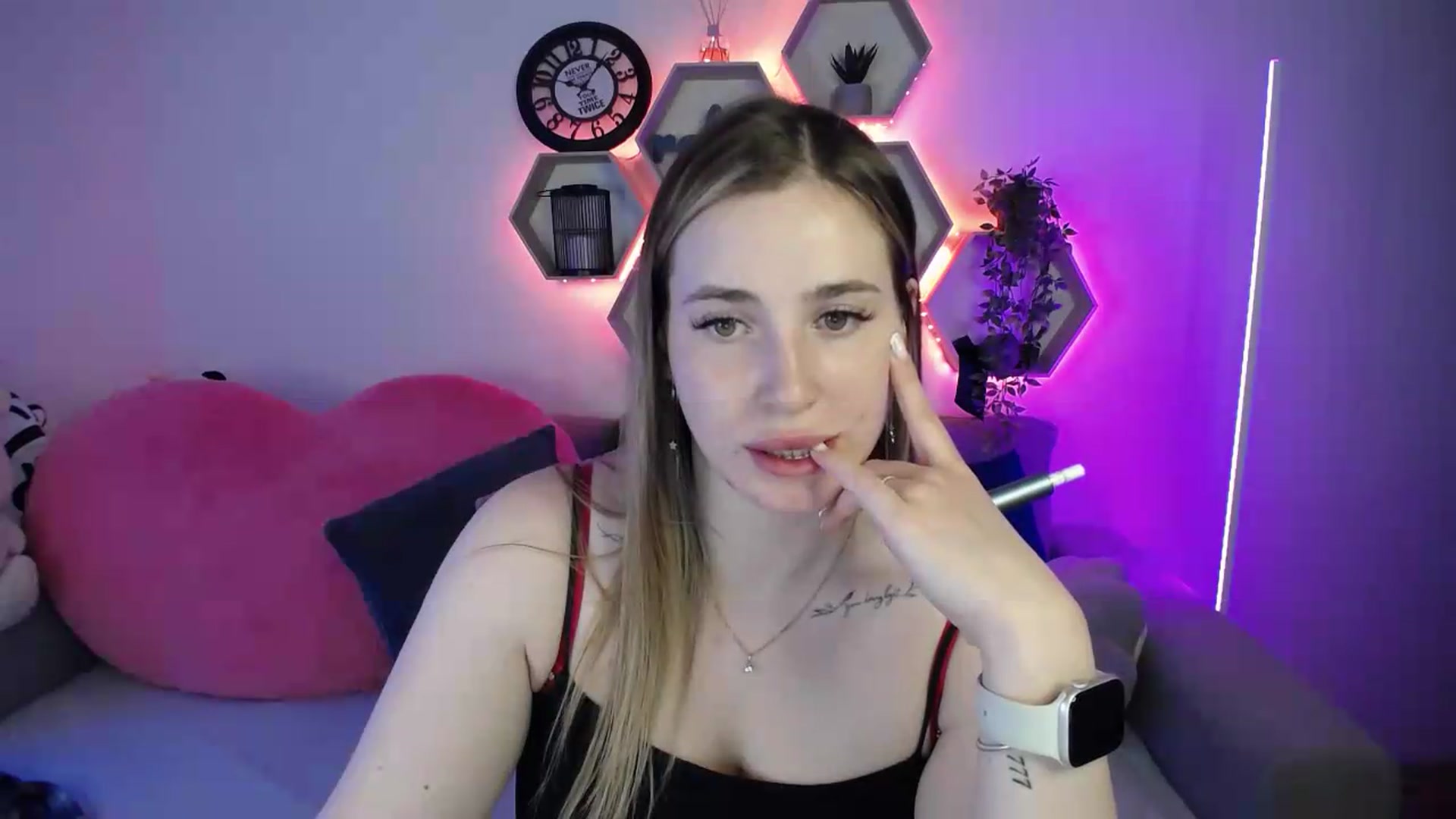 Gallery image thumbnail from SabrinaViolet's myfreecams stream on, 06/26/2026, 13:29 image 4 of 20